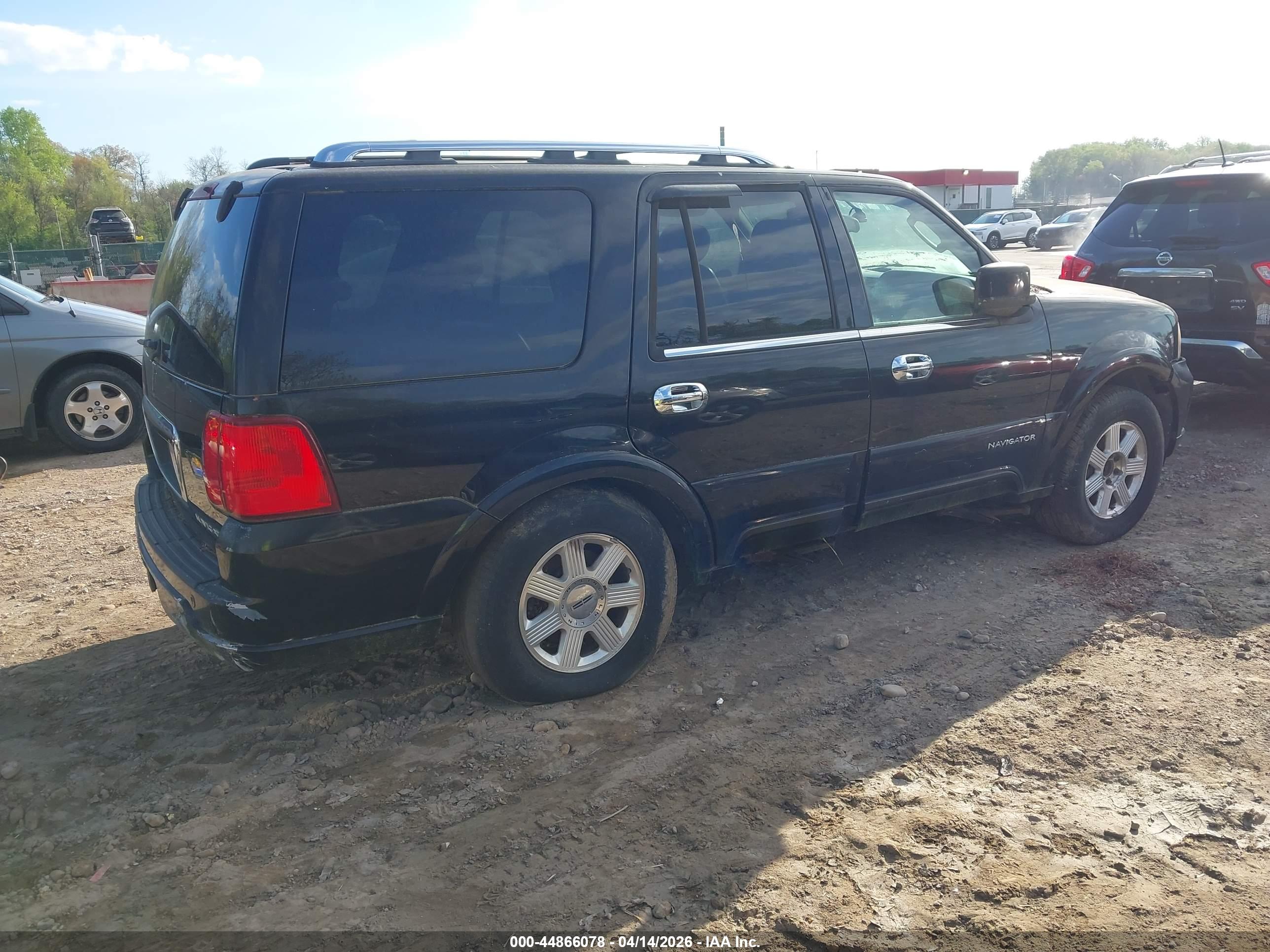 LINCOLN NAVIGATOR image 4