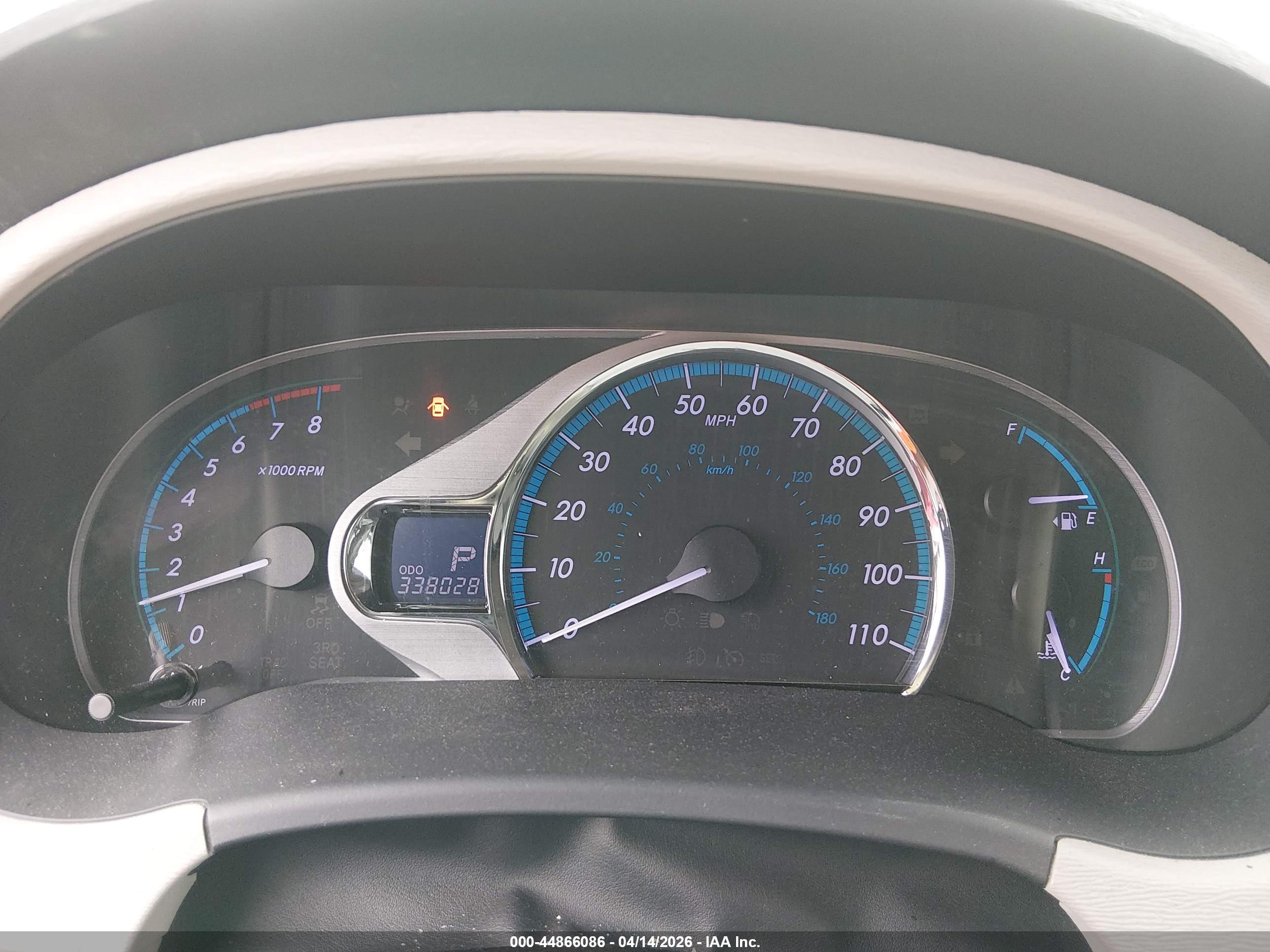 TOYOTA SIENNA image 7