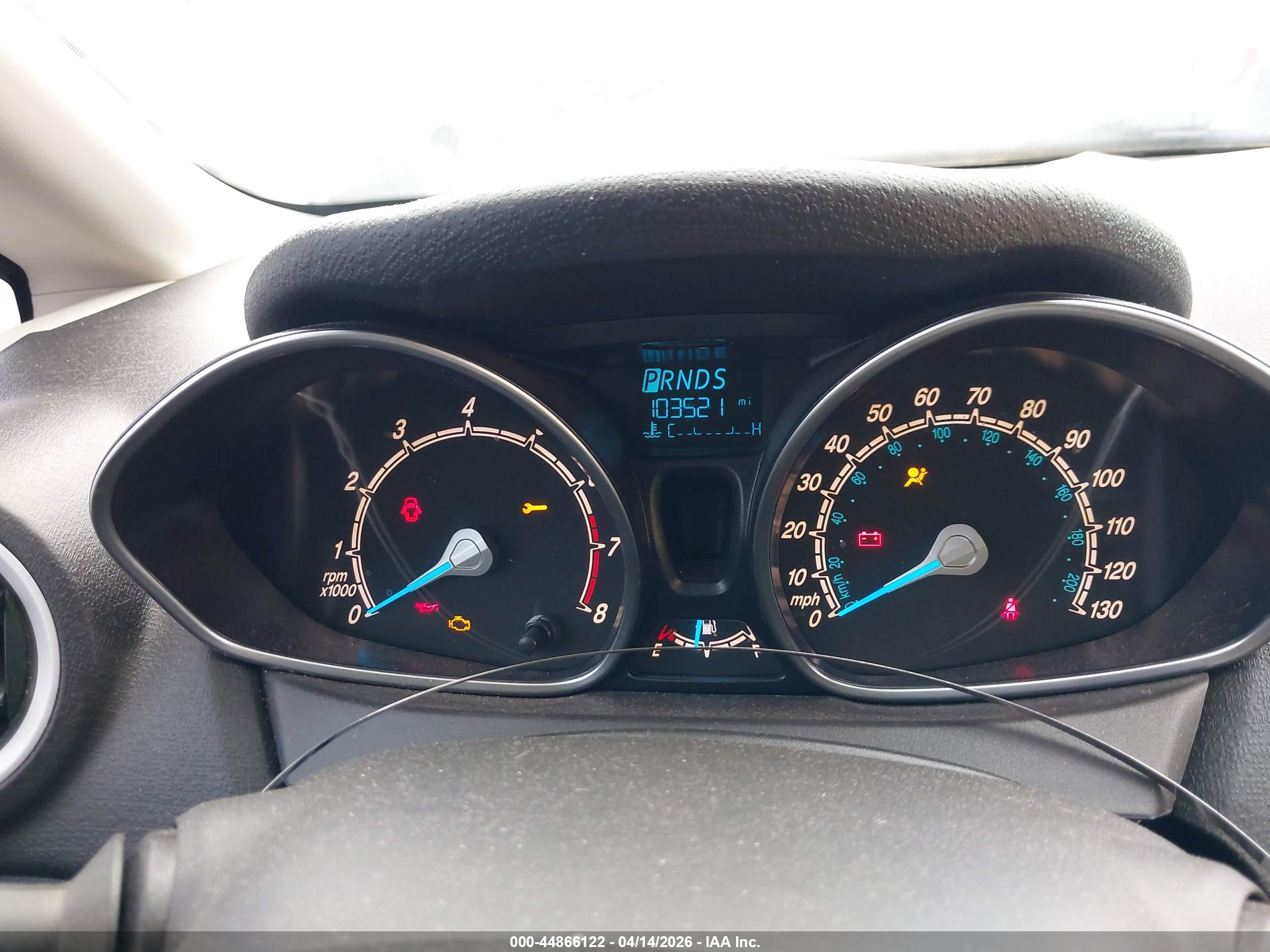 FORD FIESTA image 7