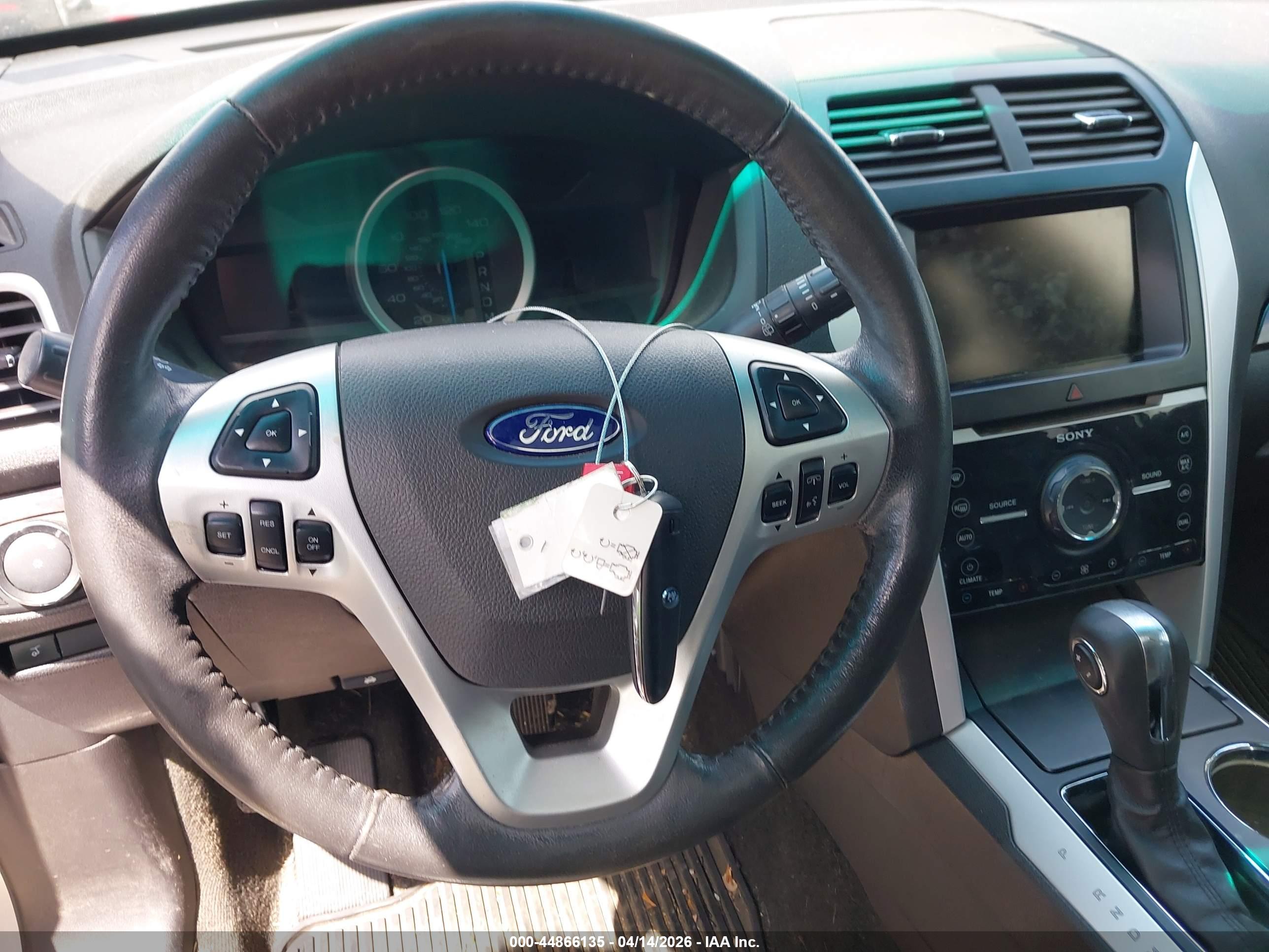 FORD EXPLORER image 11