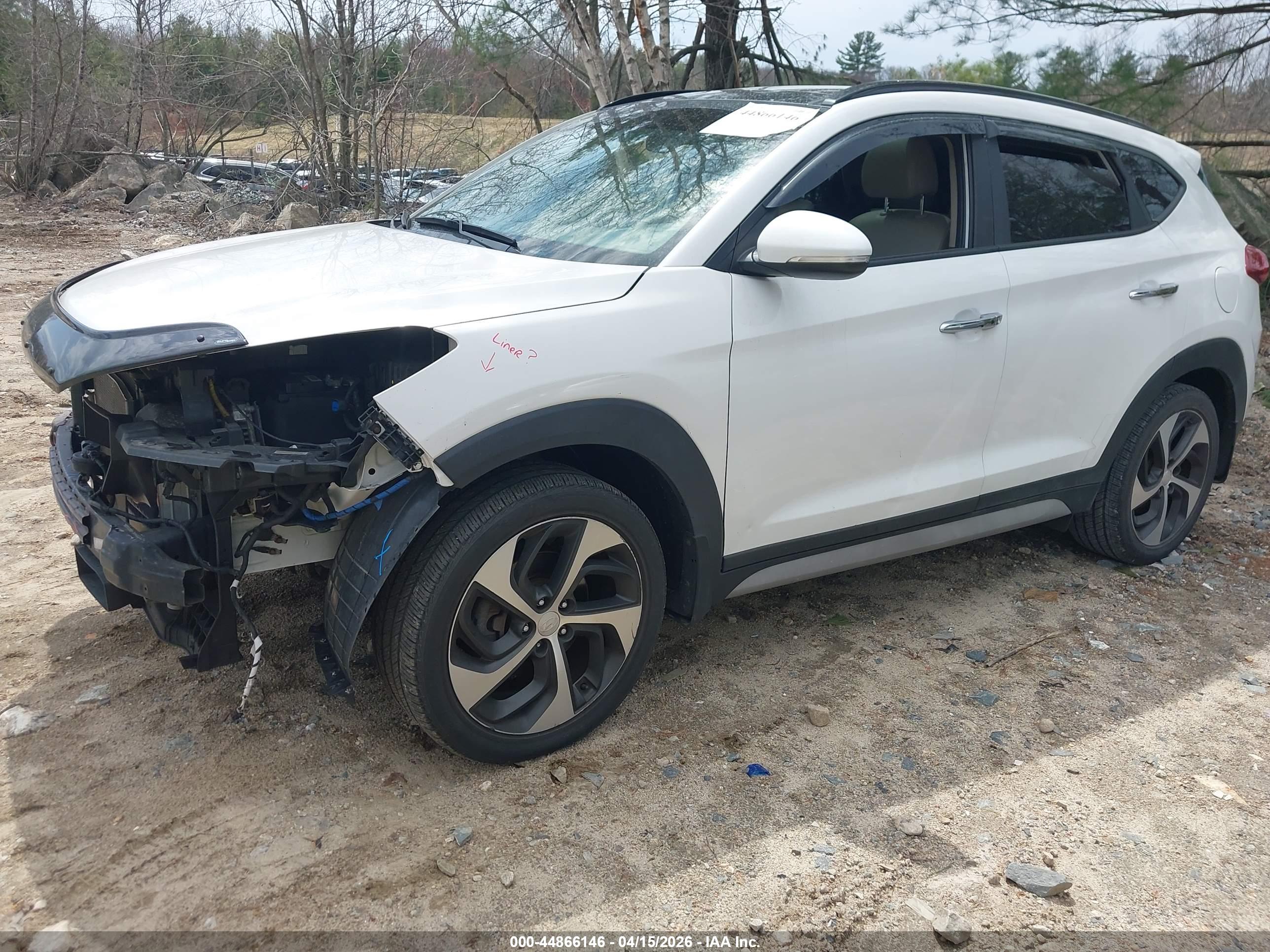 HYUNDAI TUCSON image 2