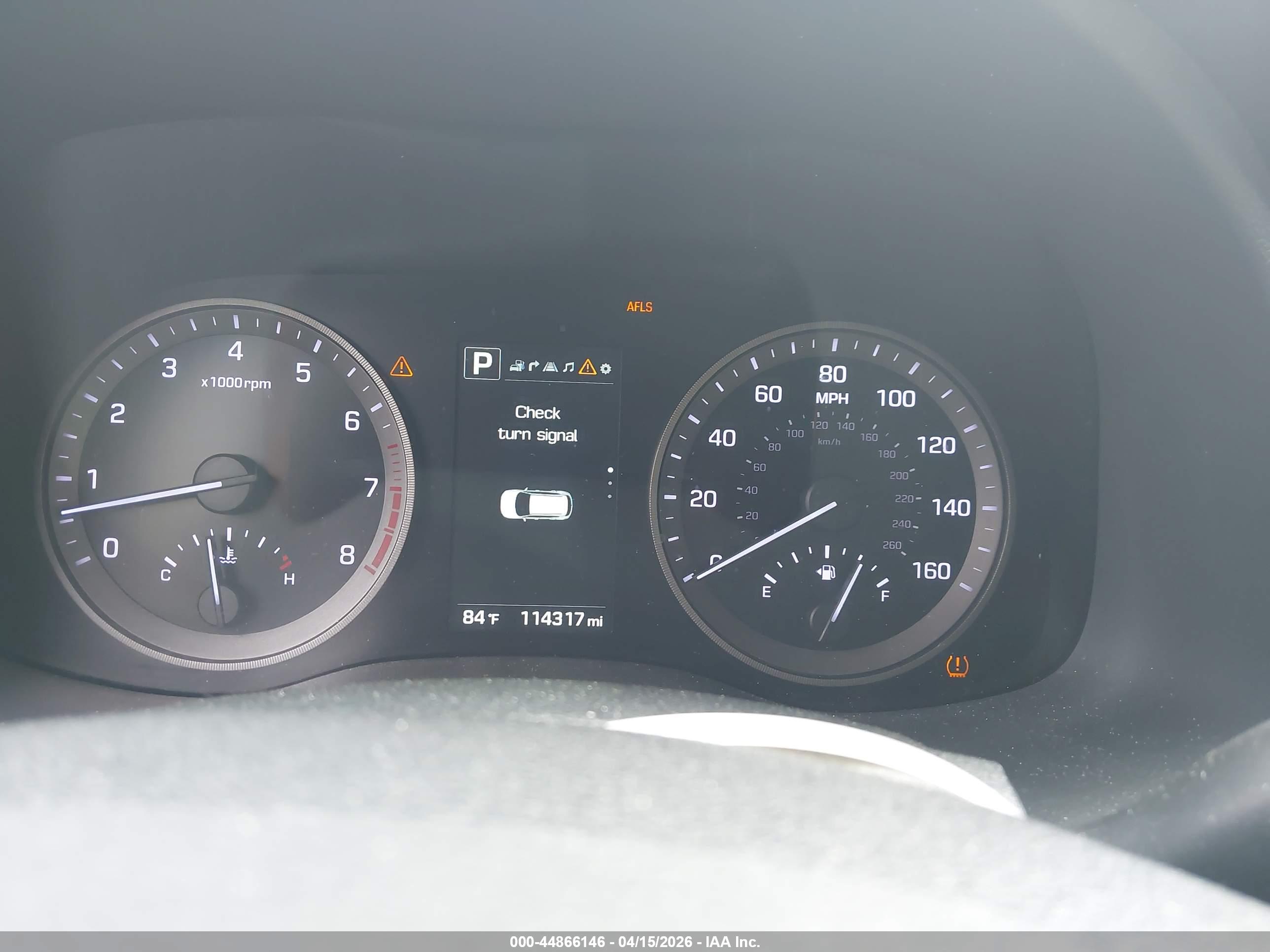 HYUNDAI TUCSON image 7