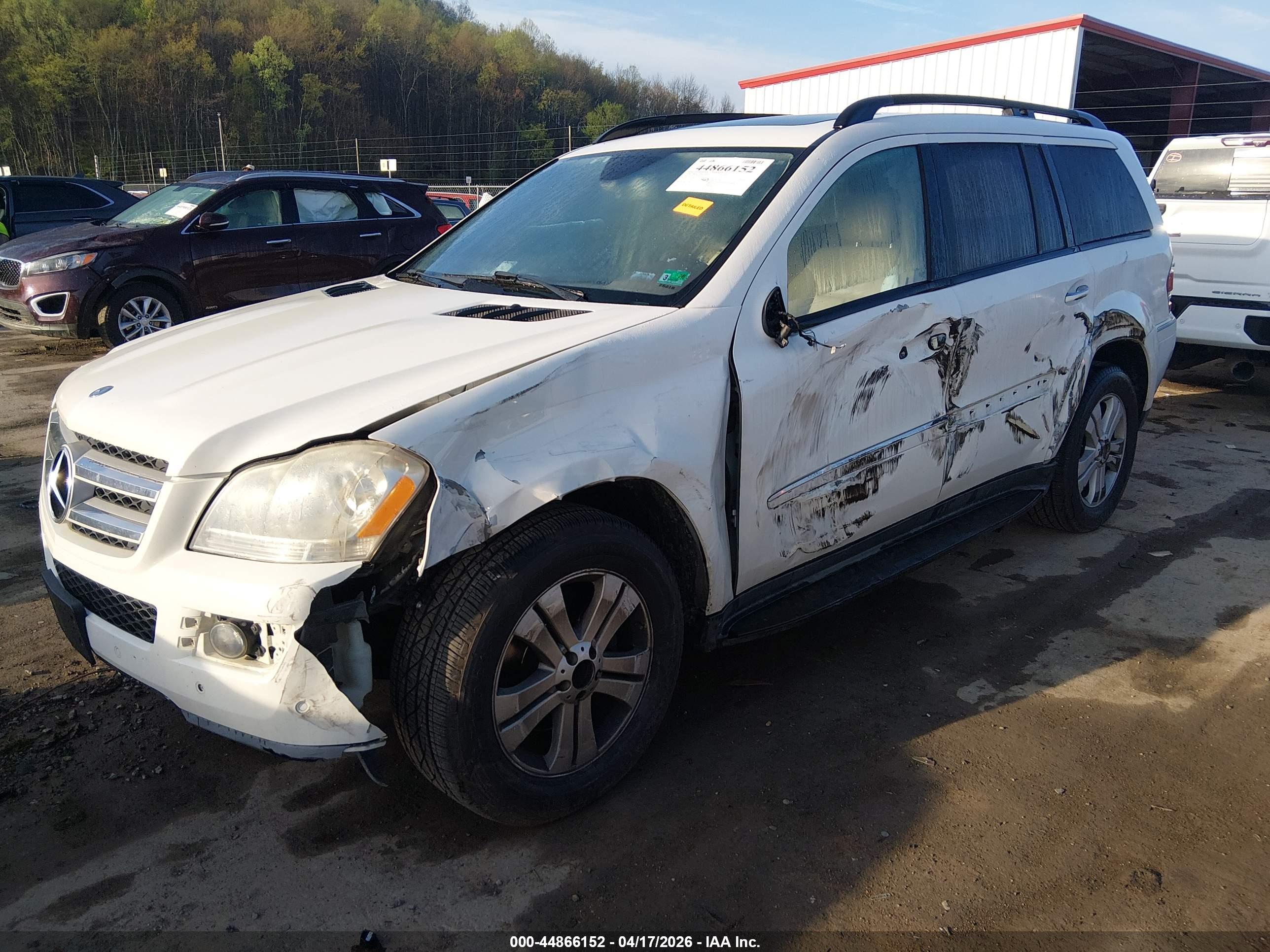 MERCEDES-BENZ GL image 2