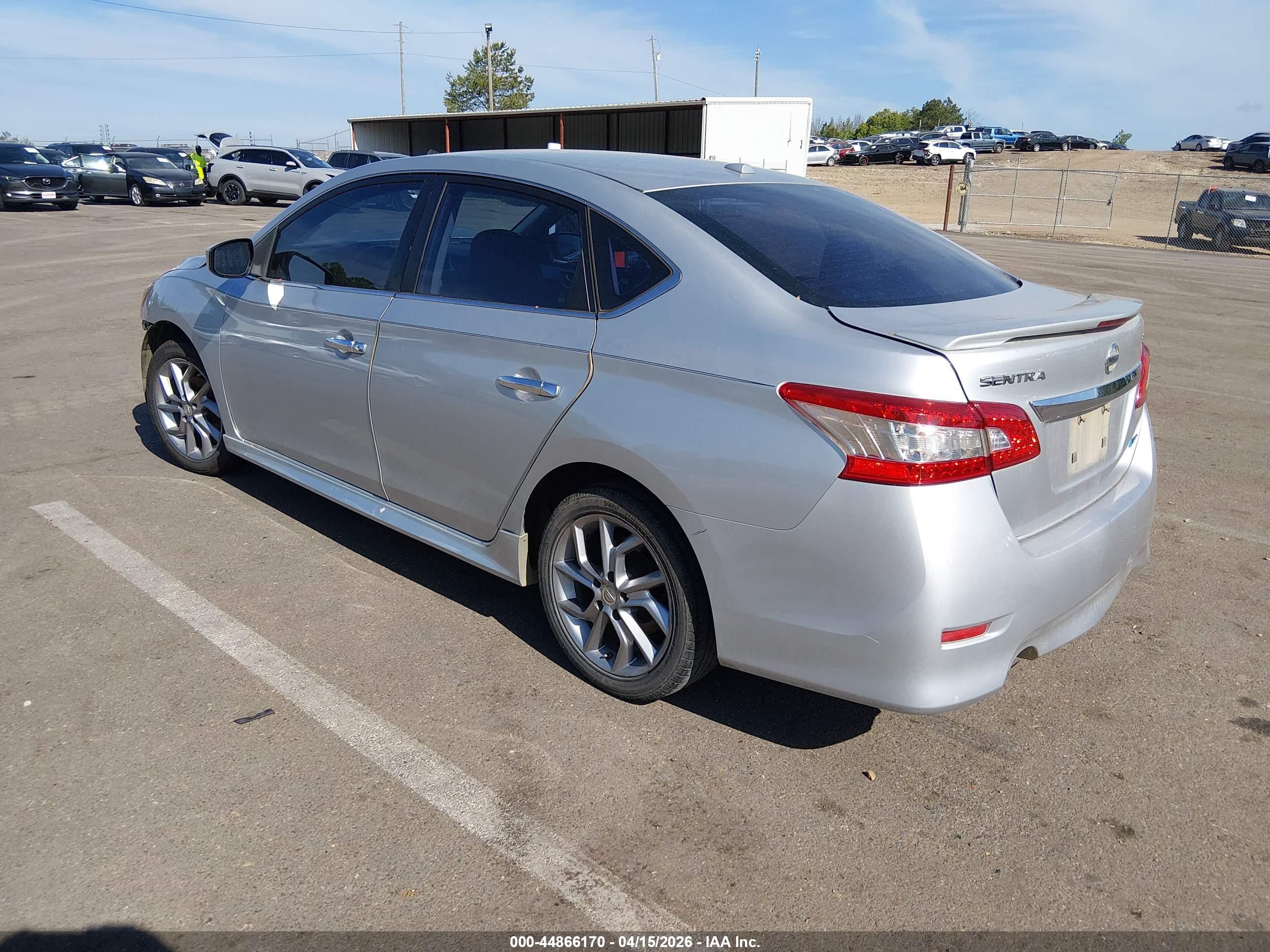 NISSAN SENTRA image 3