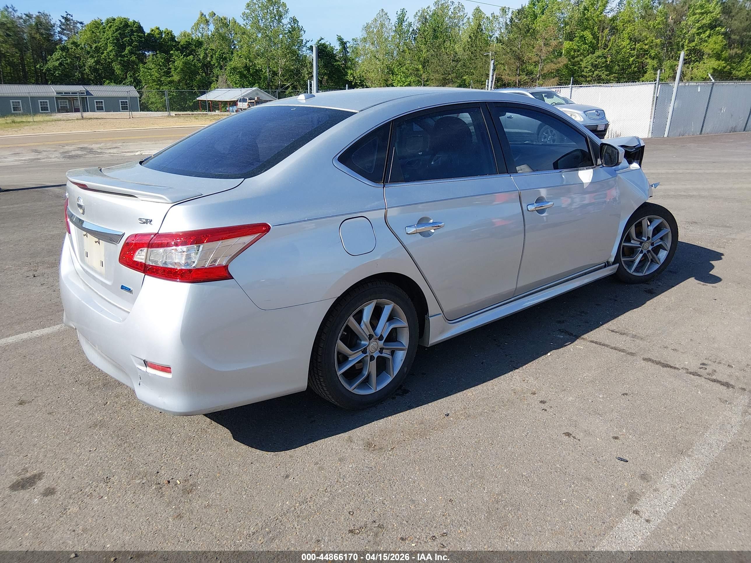 NISSAN SENTRA image 4