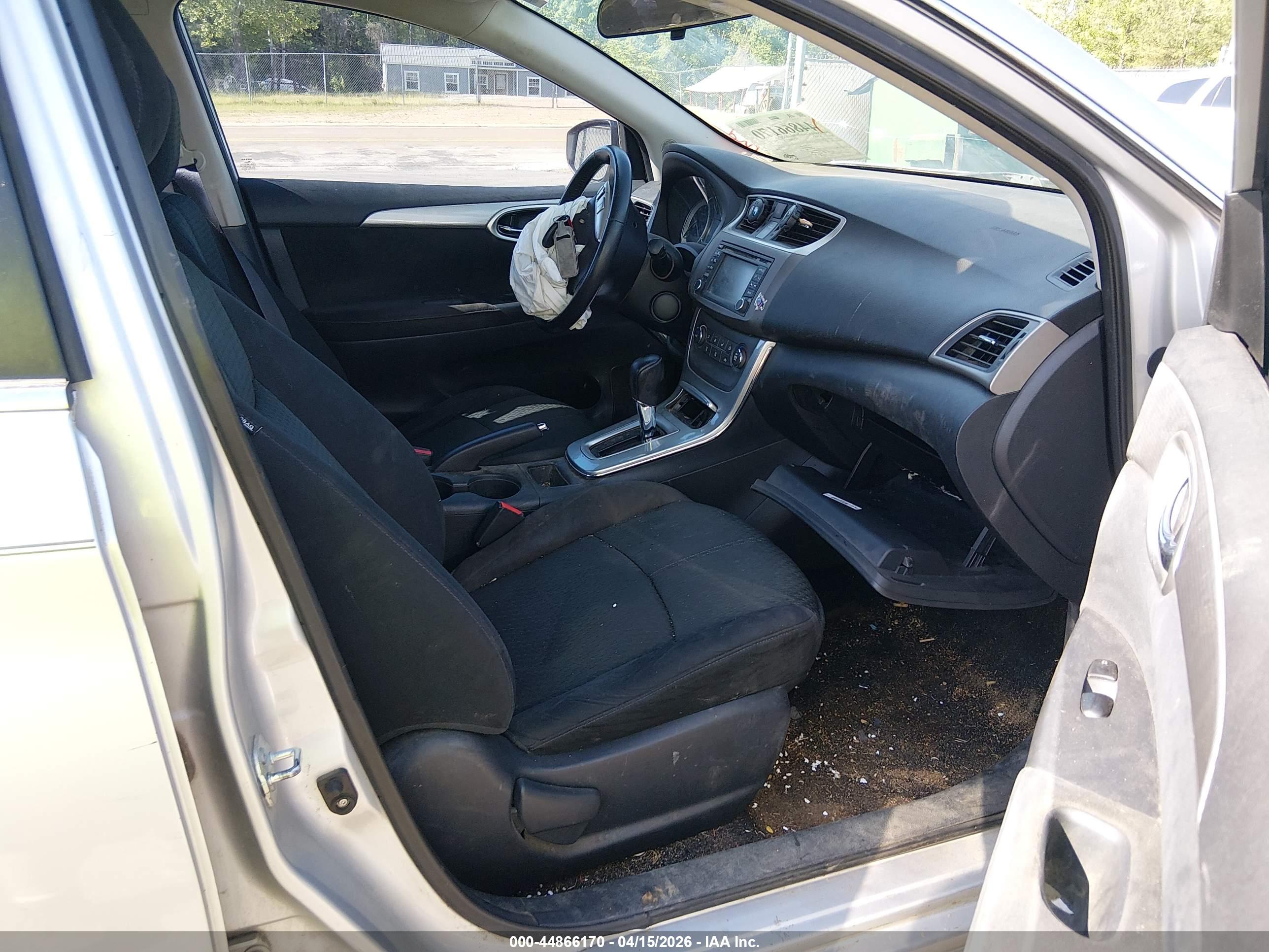 NISSAN SENTRA image 5