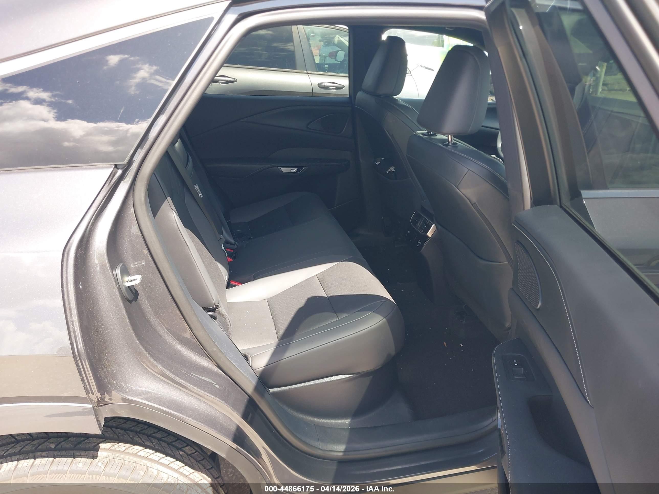 LEXUS RX image 8