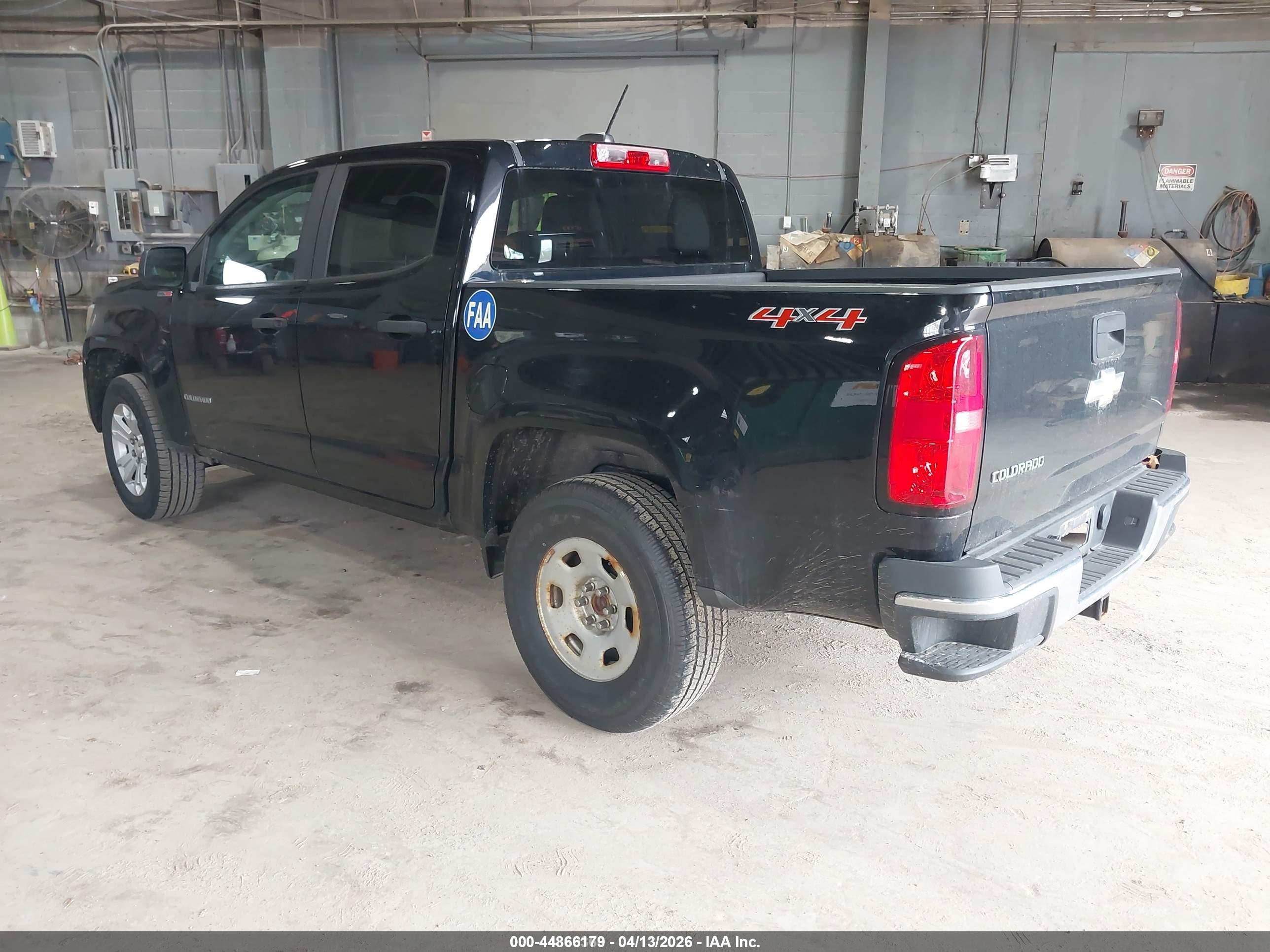 CHEVROLET COLORADO image 3