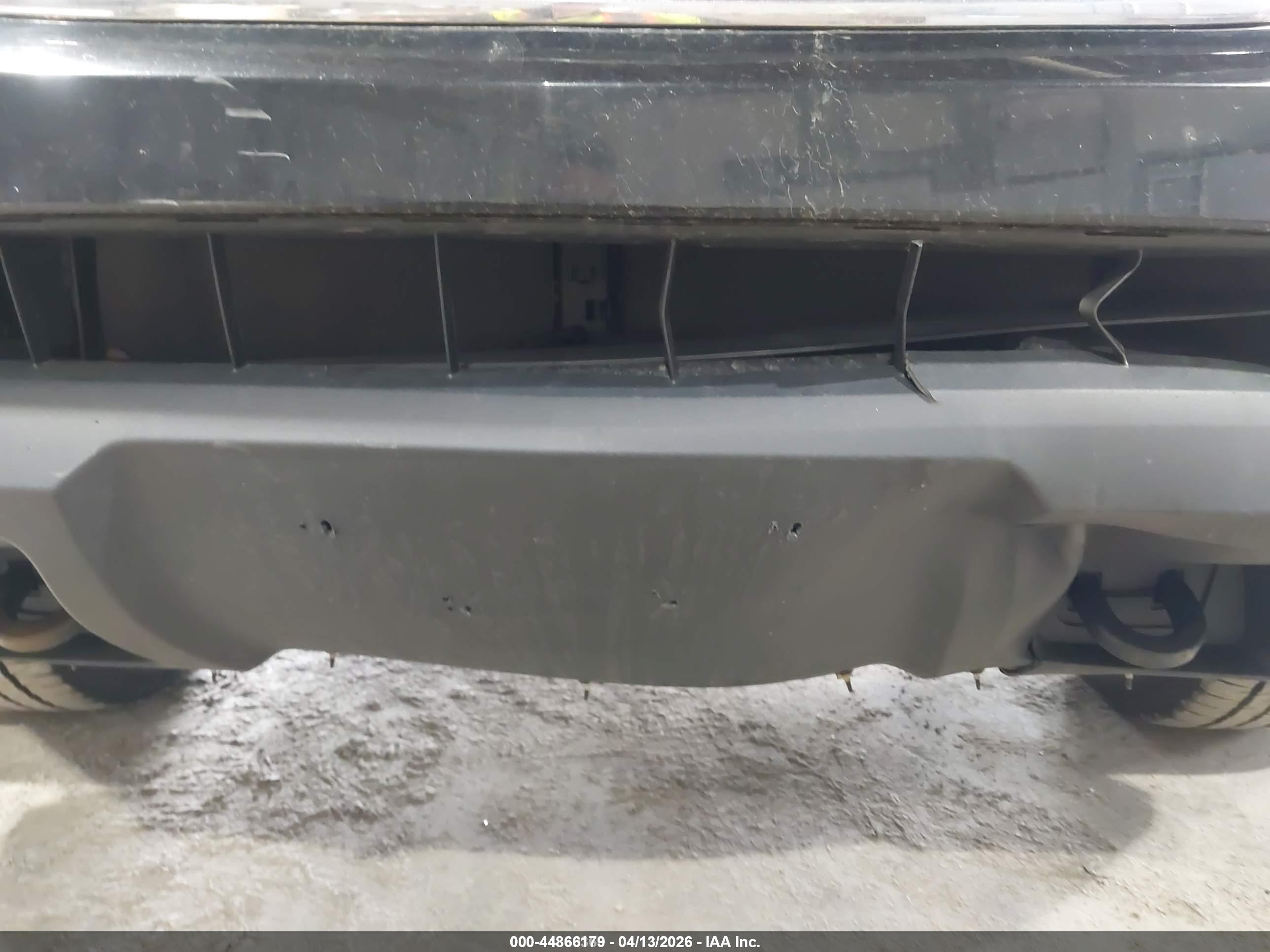 CHEVROLET COLORADO image 6
