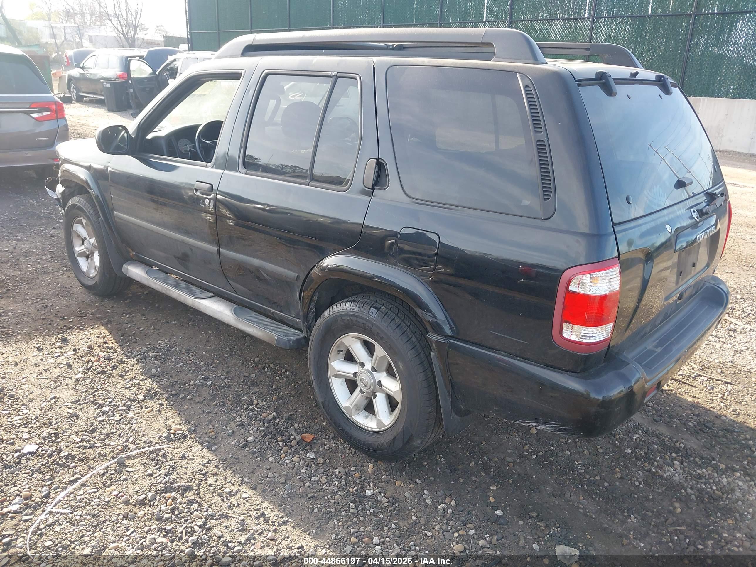 NISSAN PATHFINDER image 3