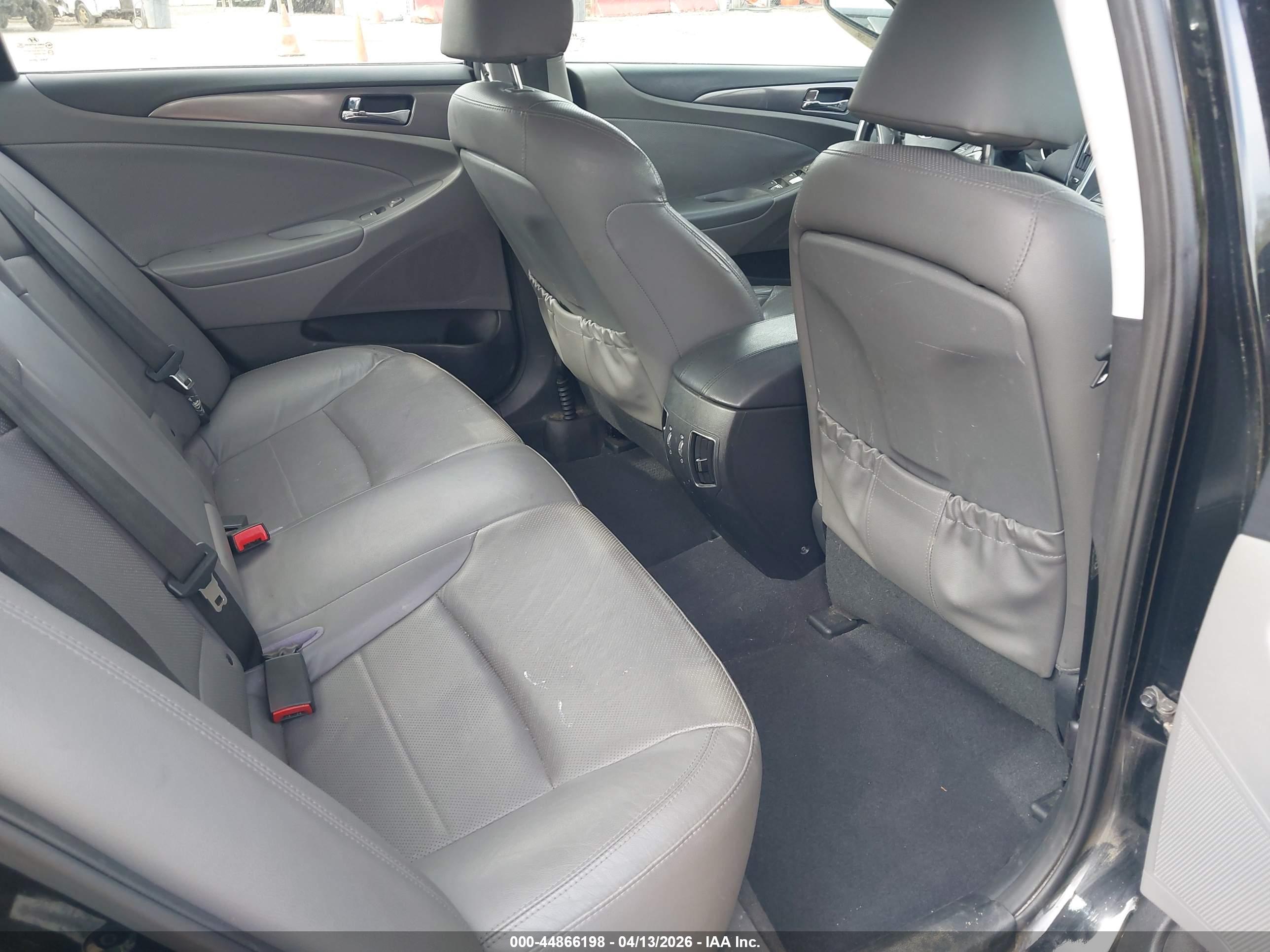 HYUNDAI SONATA image 8