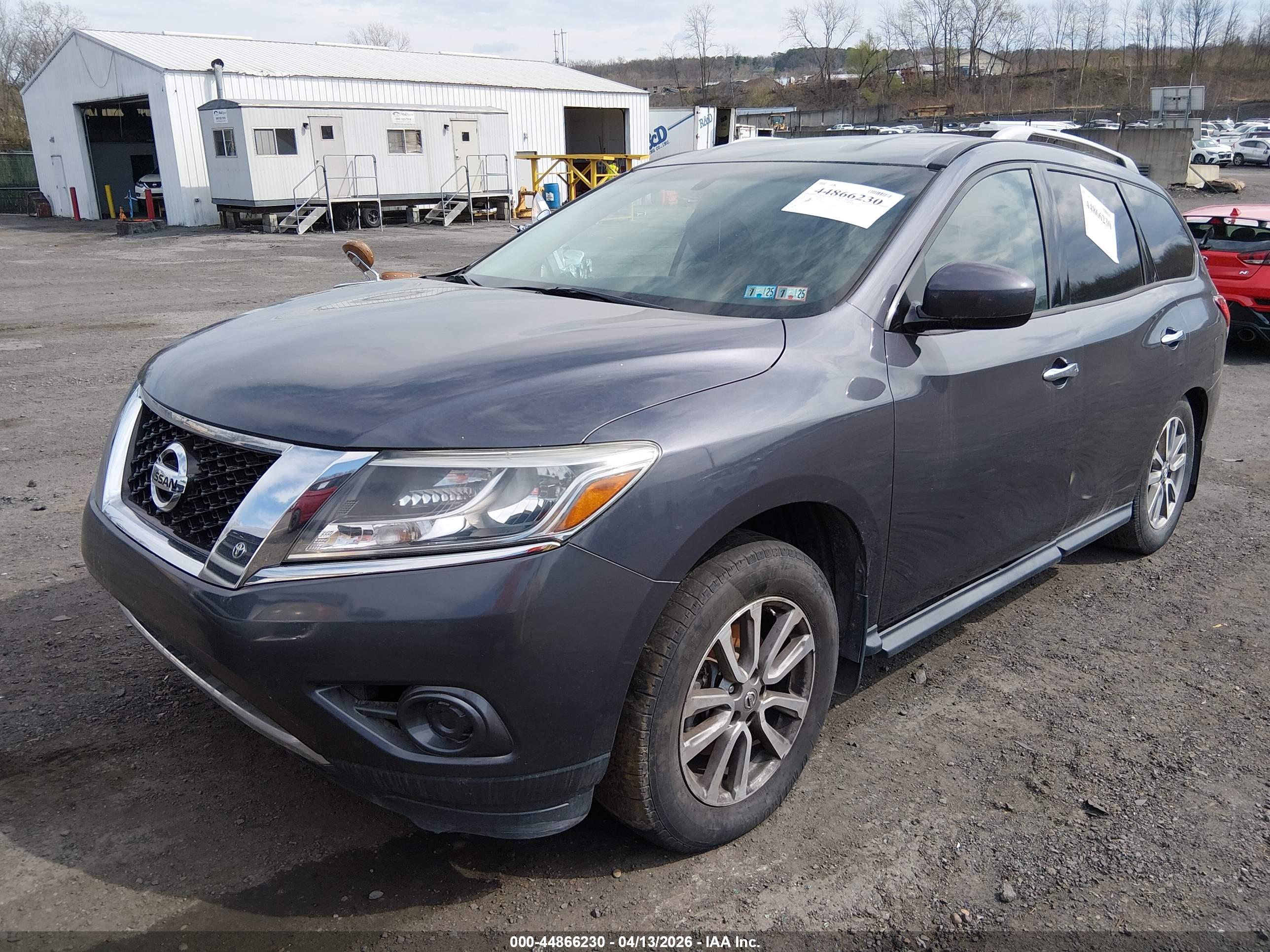 NISSAN PATHFINDER image 2