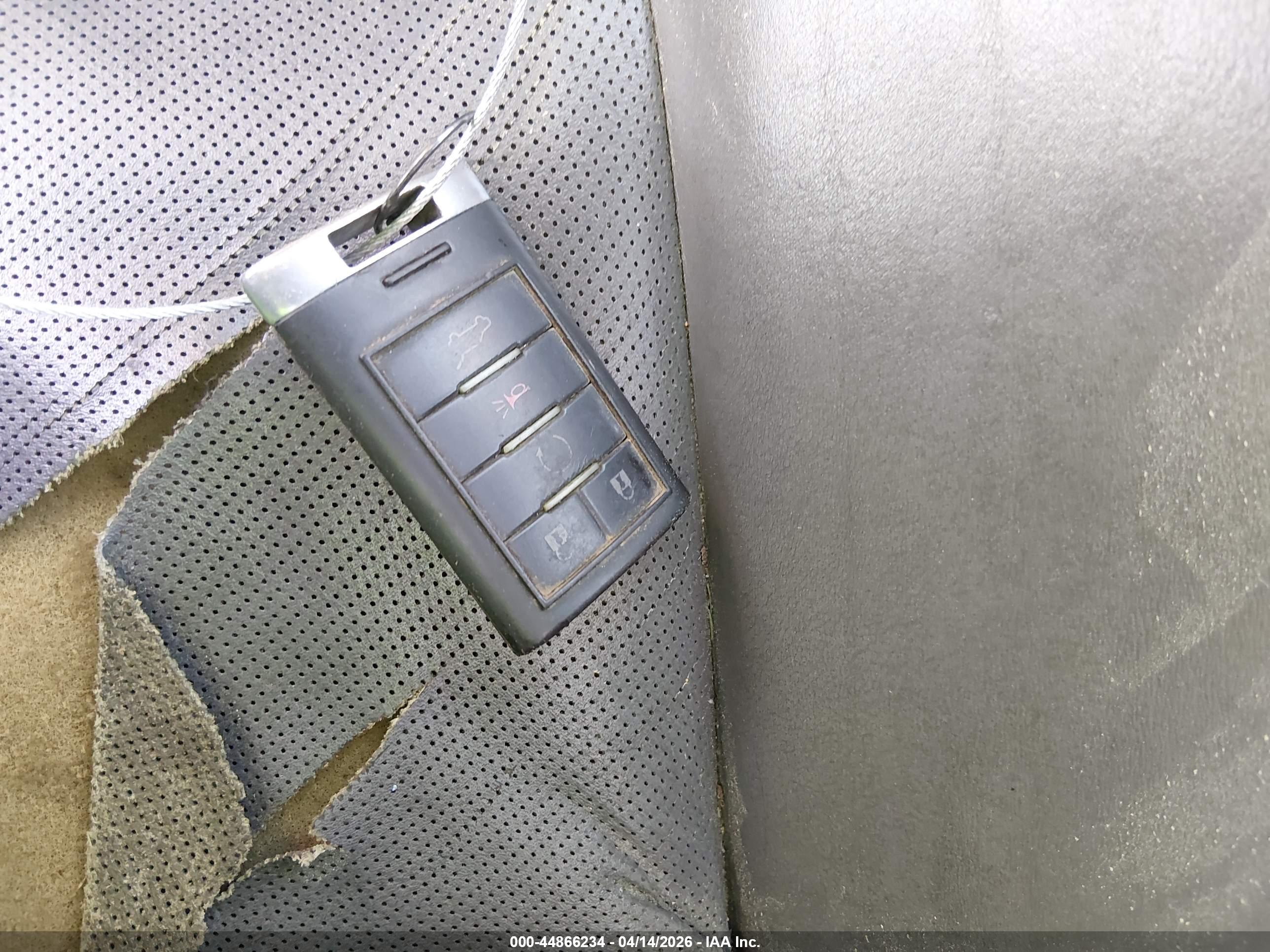 CADILLAC SRX image 11