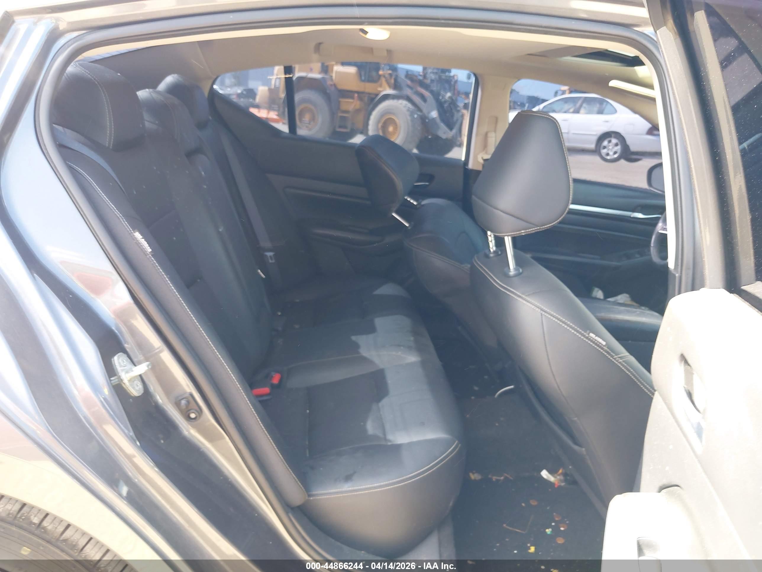 NISSAN ALTIMA image 8