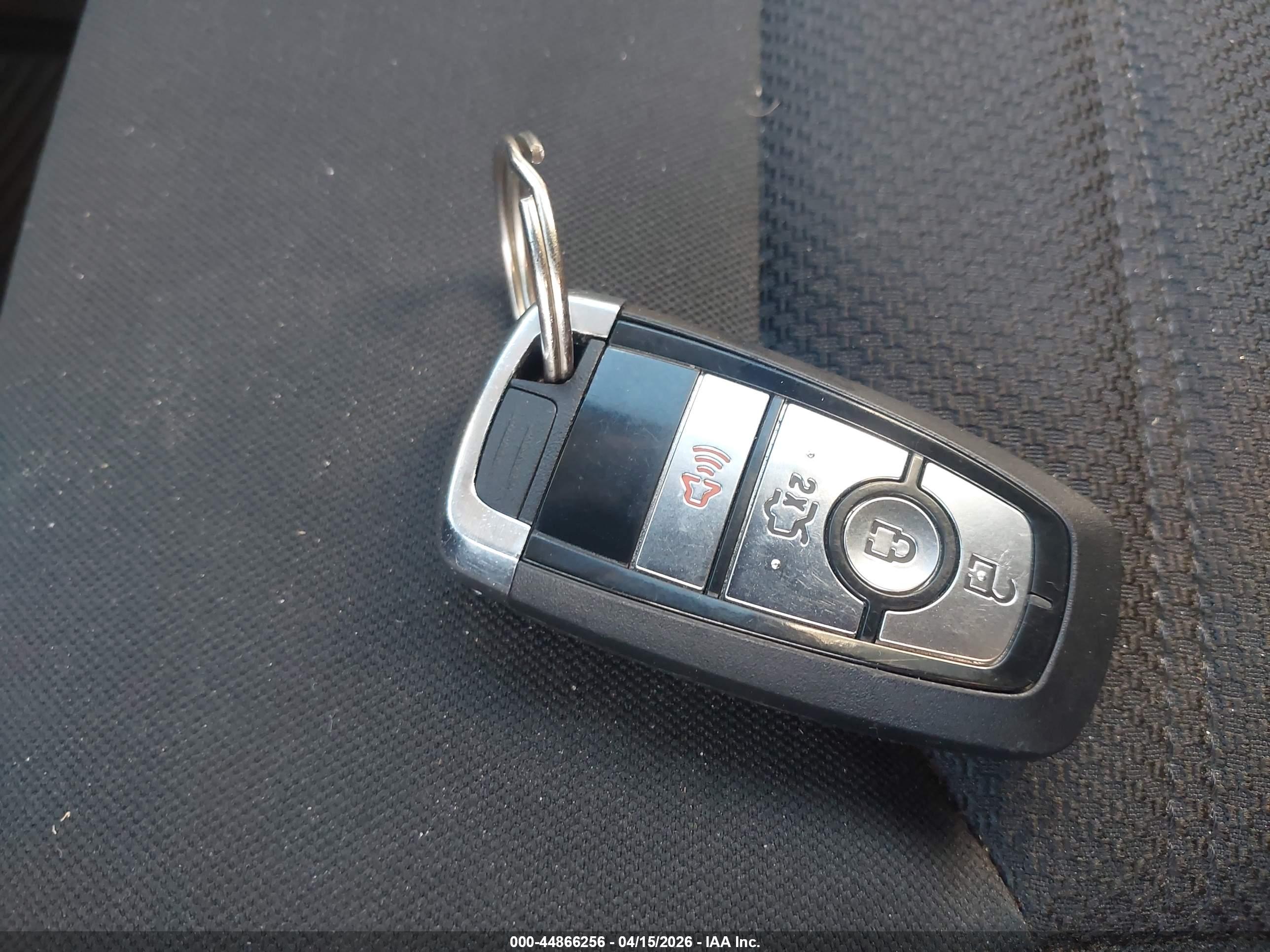 FORD FUSION image 11
