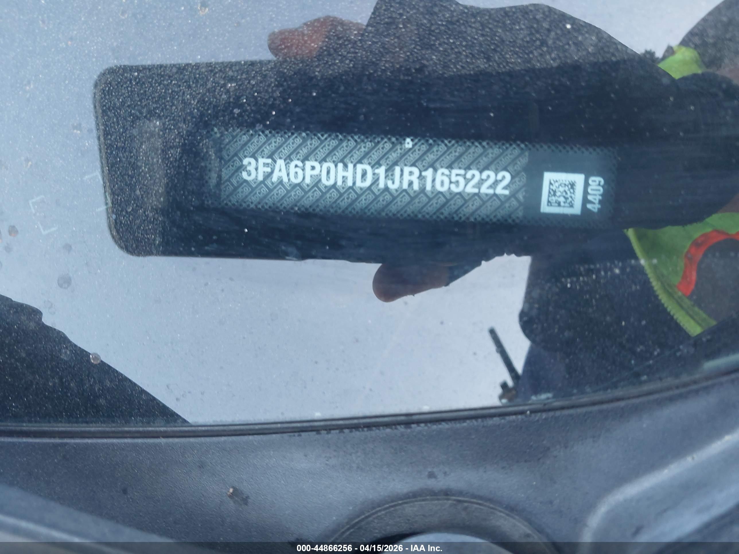 FORD FUSION image 9