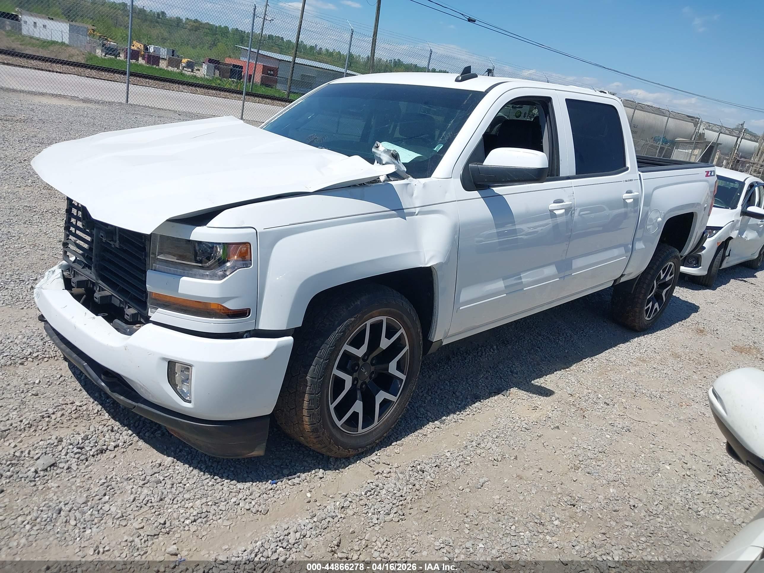 CHEVROLET SILVERADO image 2