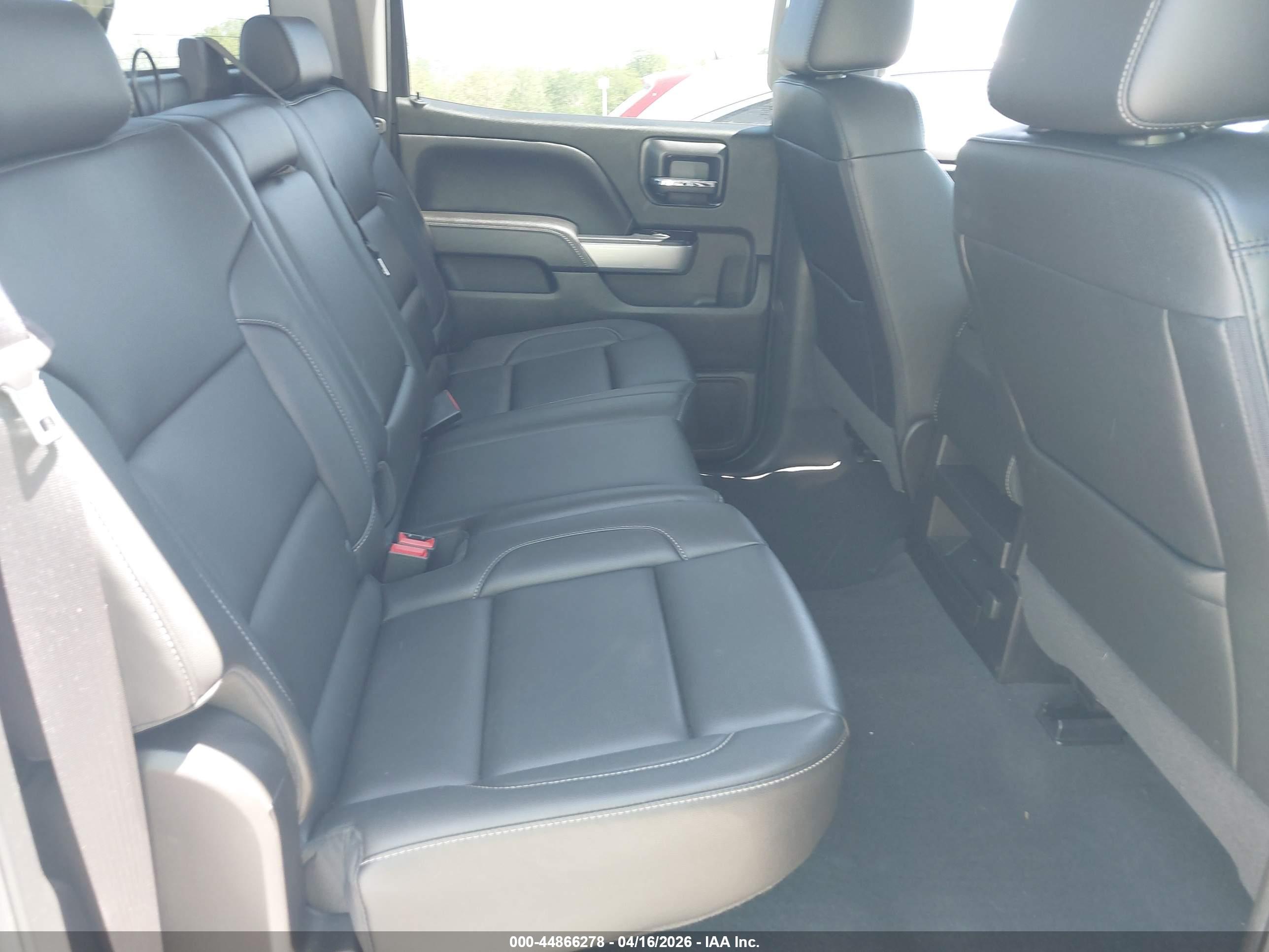 CHEVROLET SILVERADO image 8