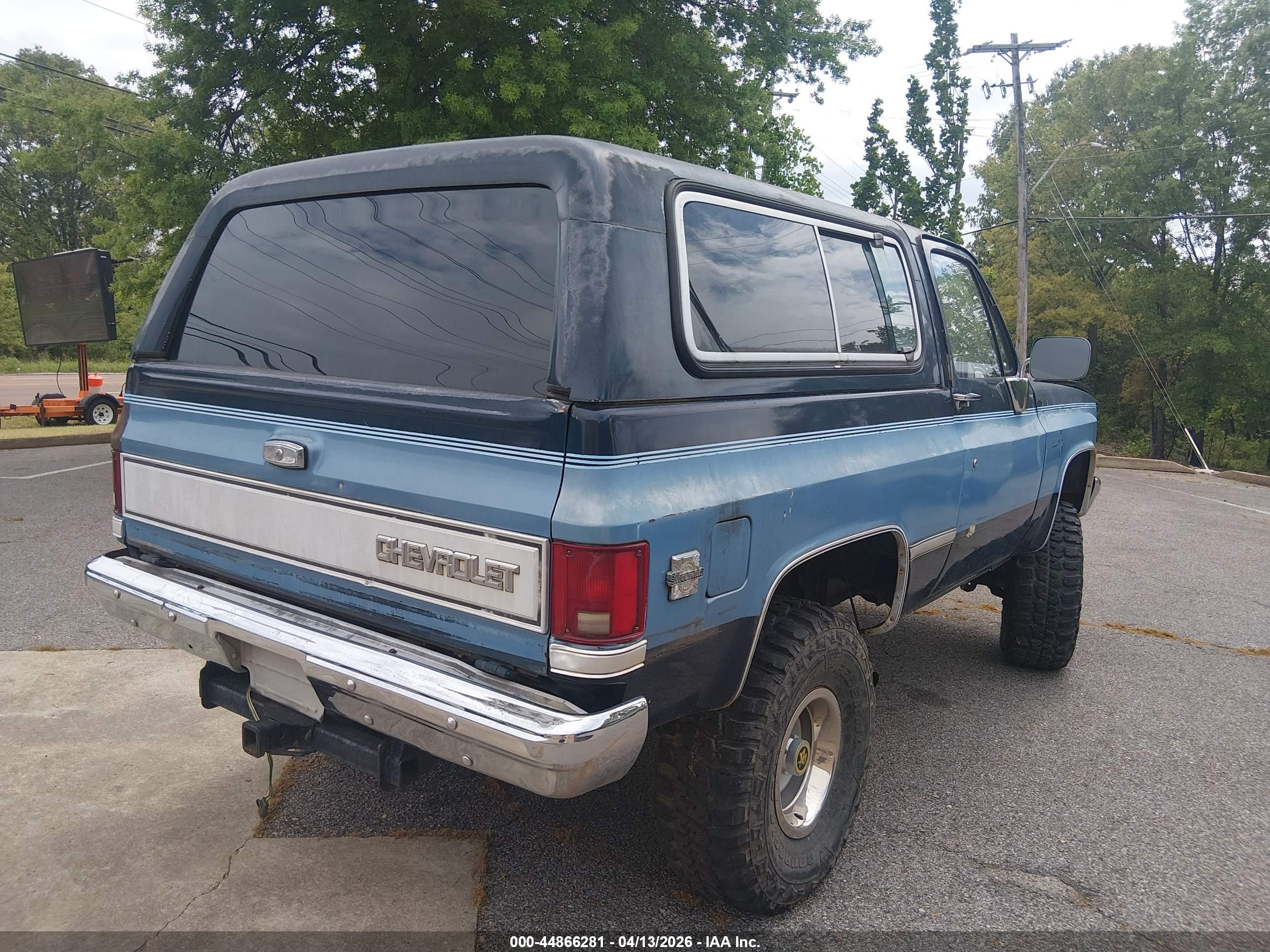 CHEVROLET BLAZER image 4