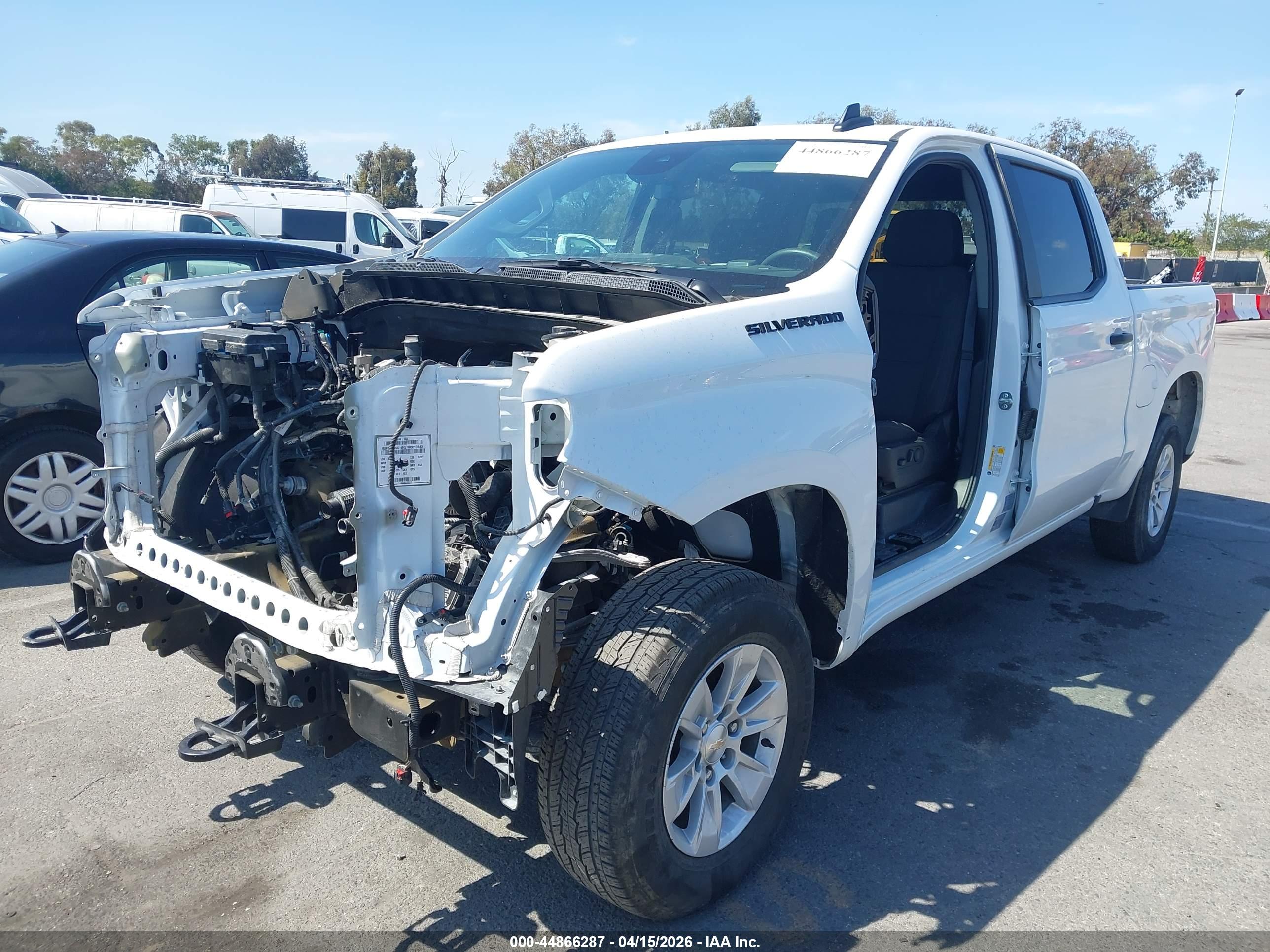 CHEVROLET SILVERADO image 2