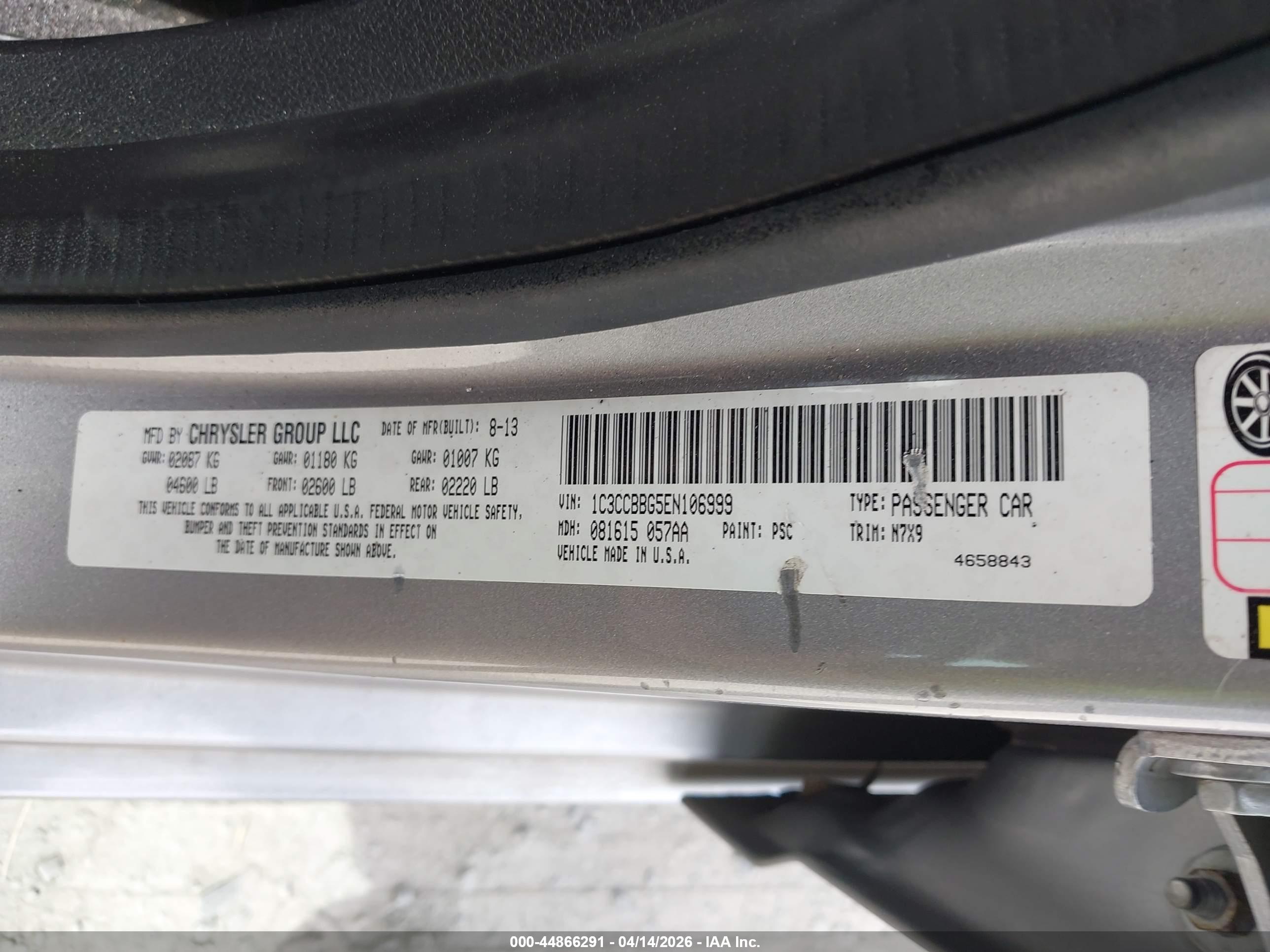 CHRYSLER 200 image 9
