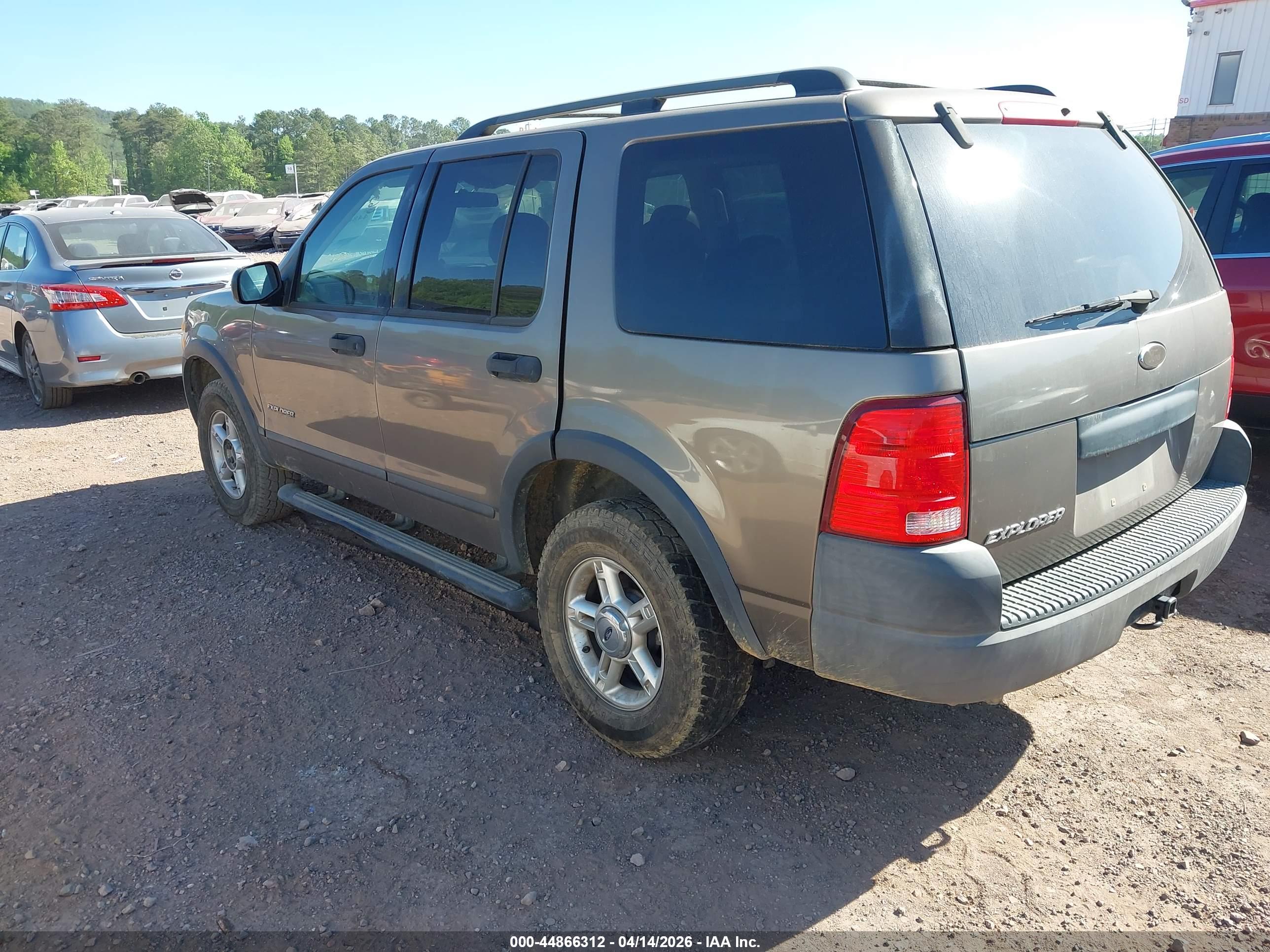 FORD EXPLORER image 3