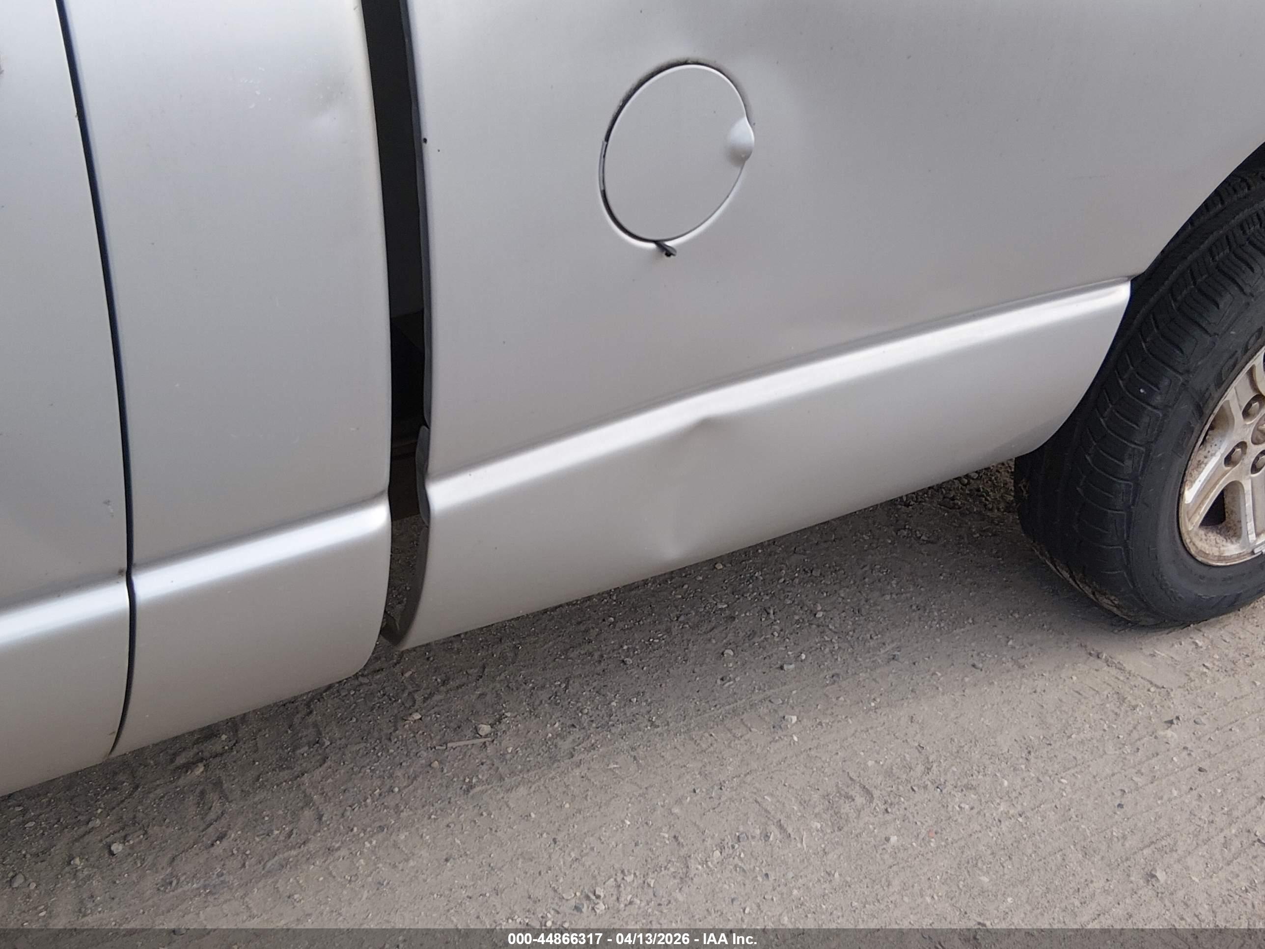 DODGE RAM image 6