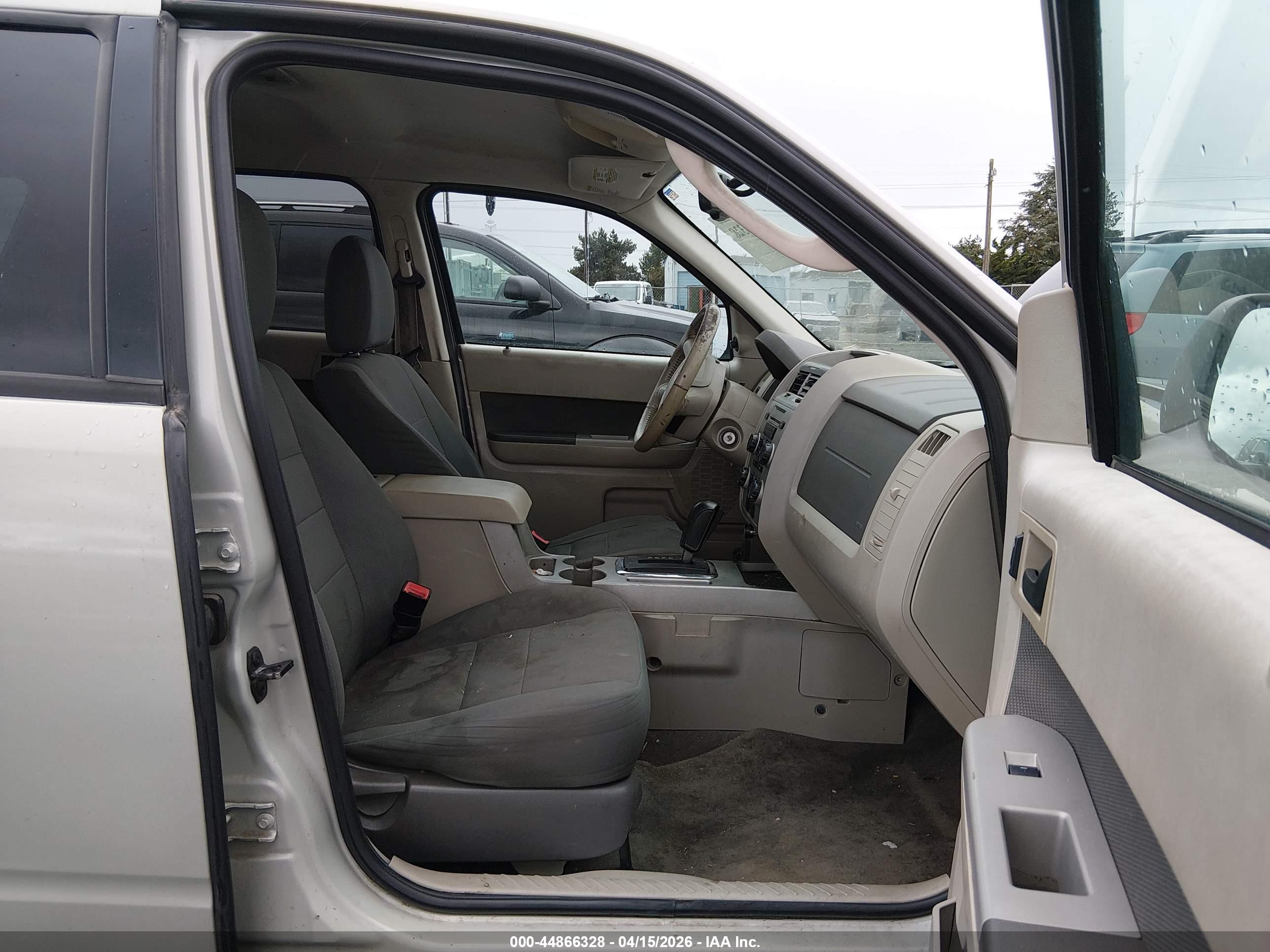 FORD ESCAPE image 5