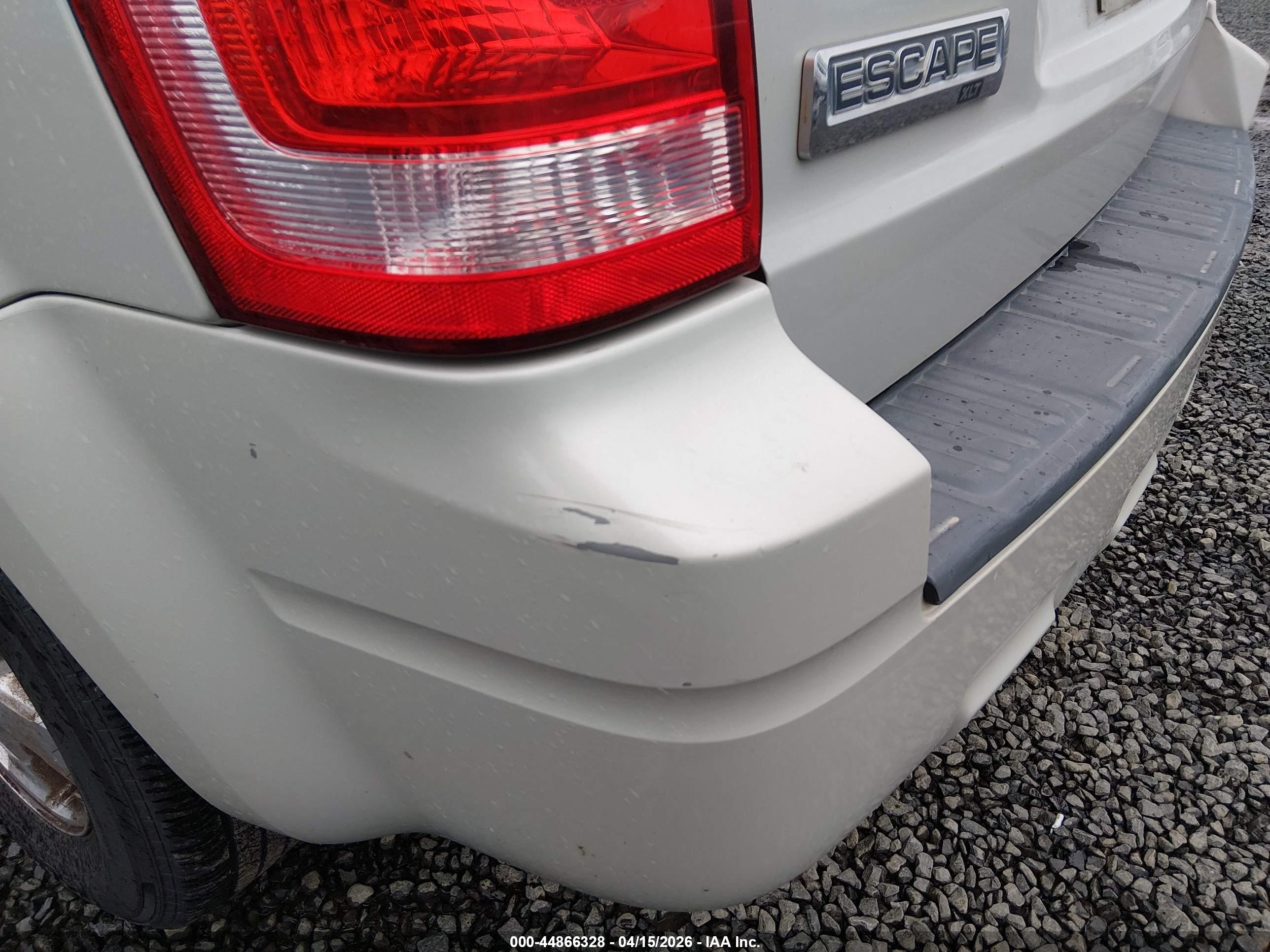 FORD ESCAPE image 6