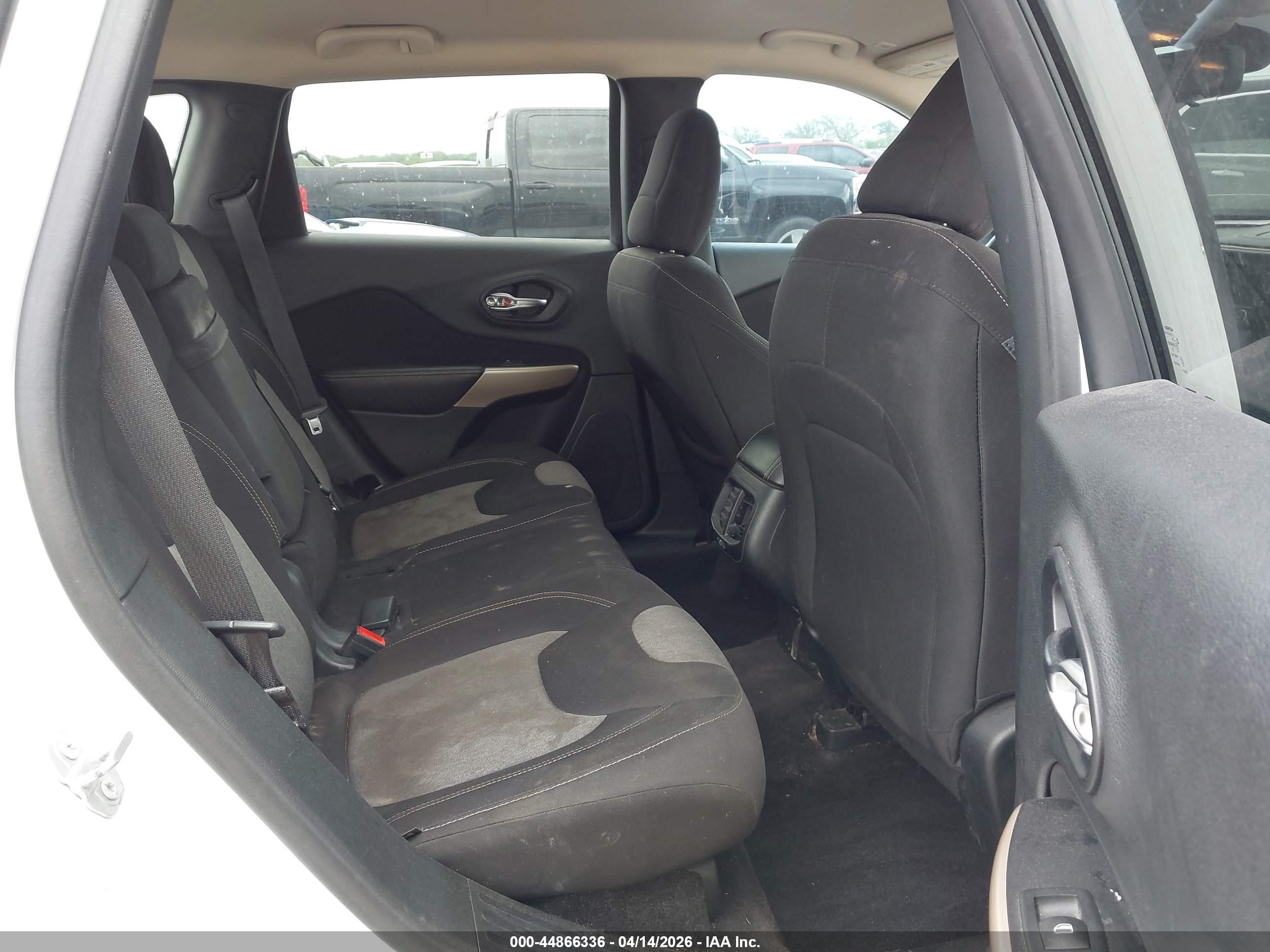 JEEP CHEROKEE image 8