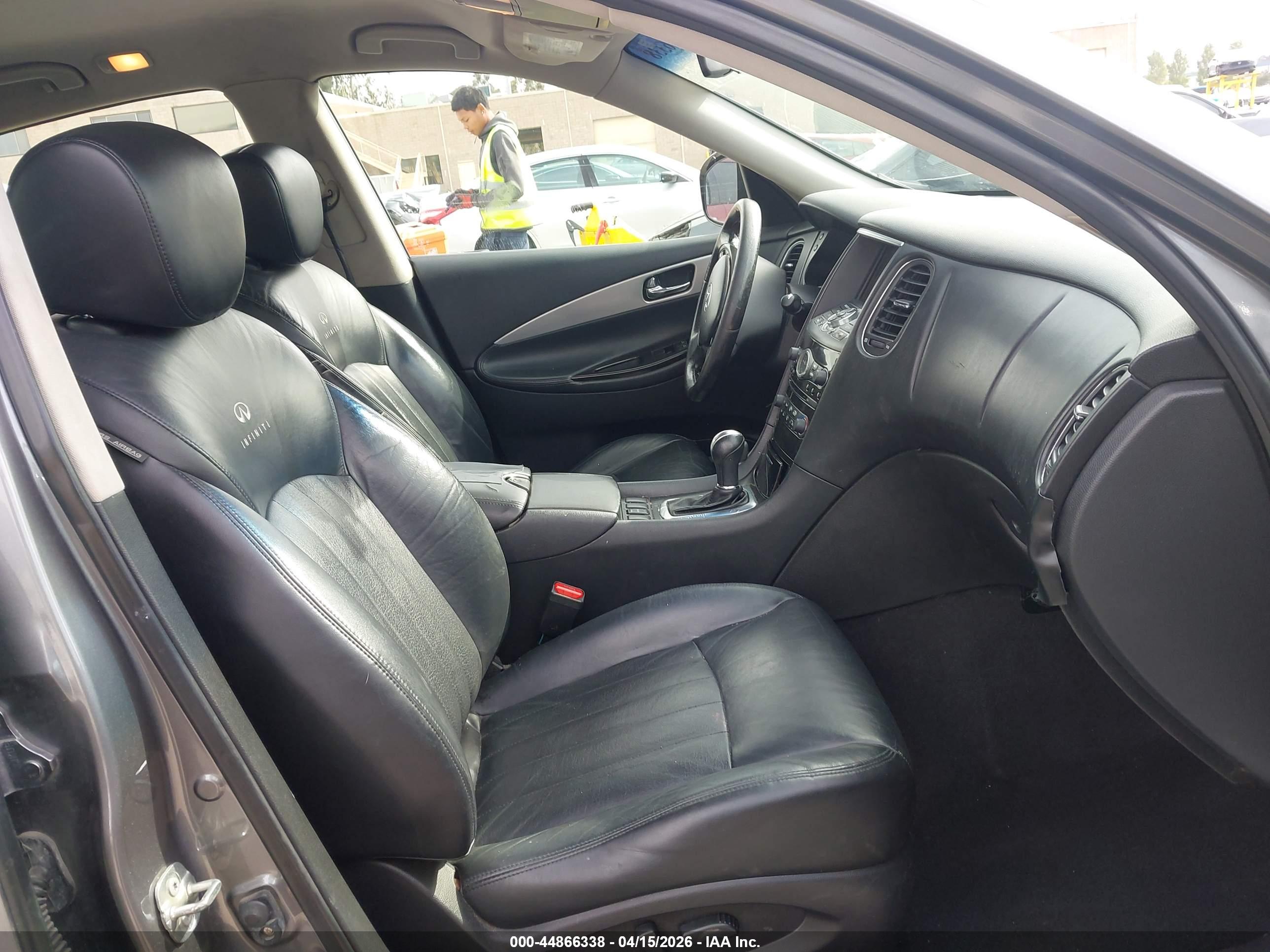 INFINITI EX35 image 5