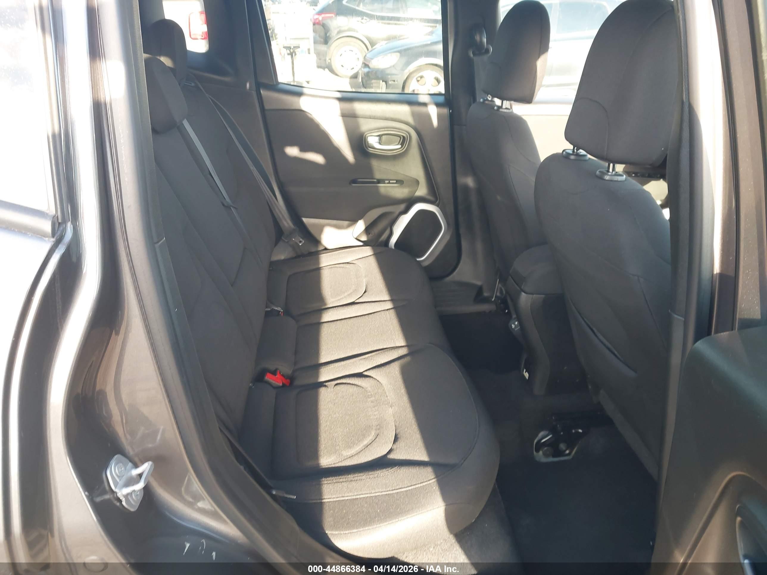 JEEP RENEGADE image 8