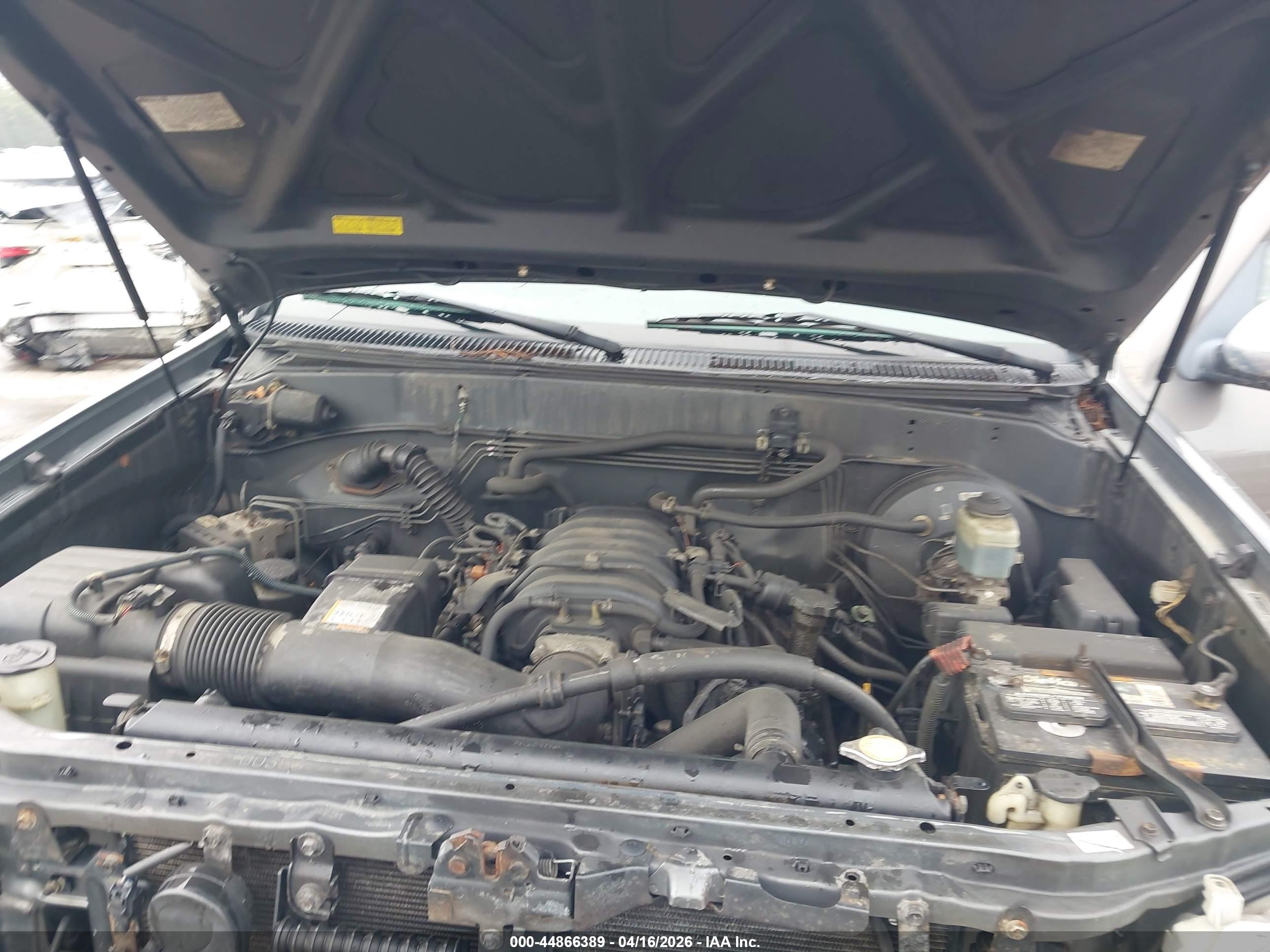 TOYOTA TUNDRA image 10