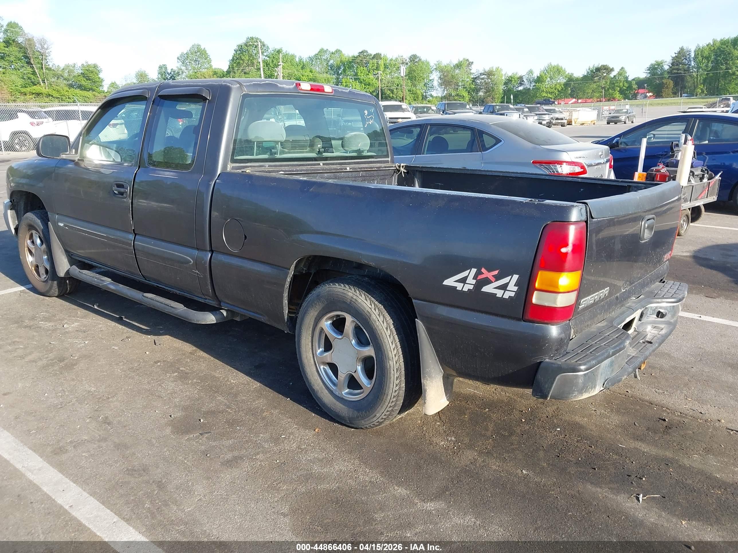 GMC SIERRA image 3