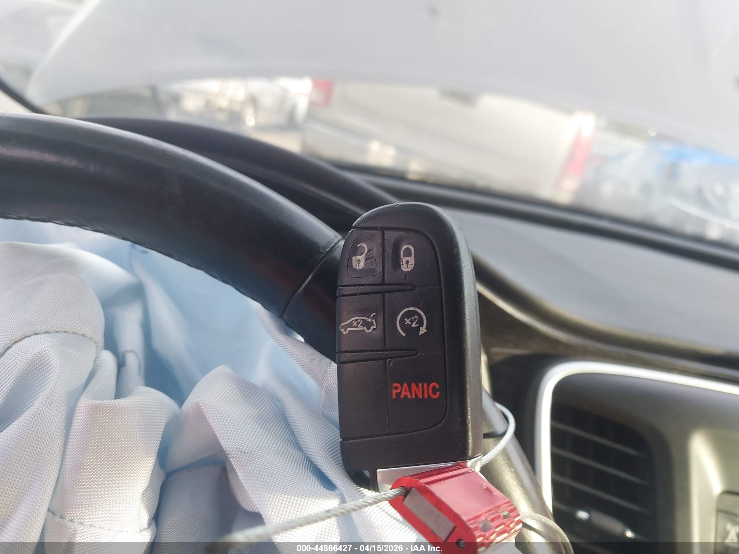CHRYSLER 200 image 11