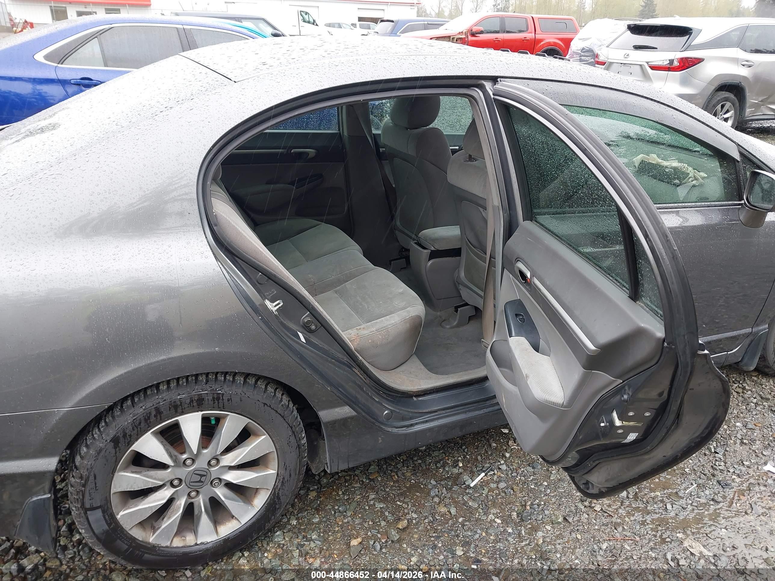 HONDA CIVIC image 8