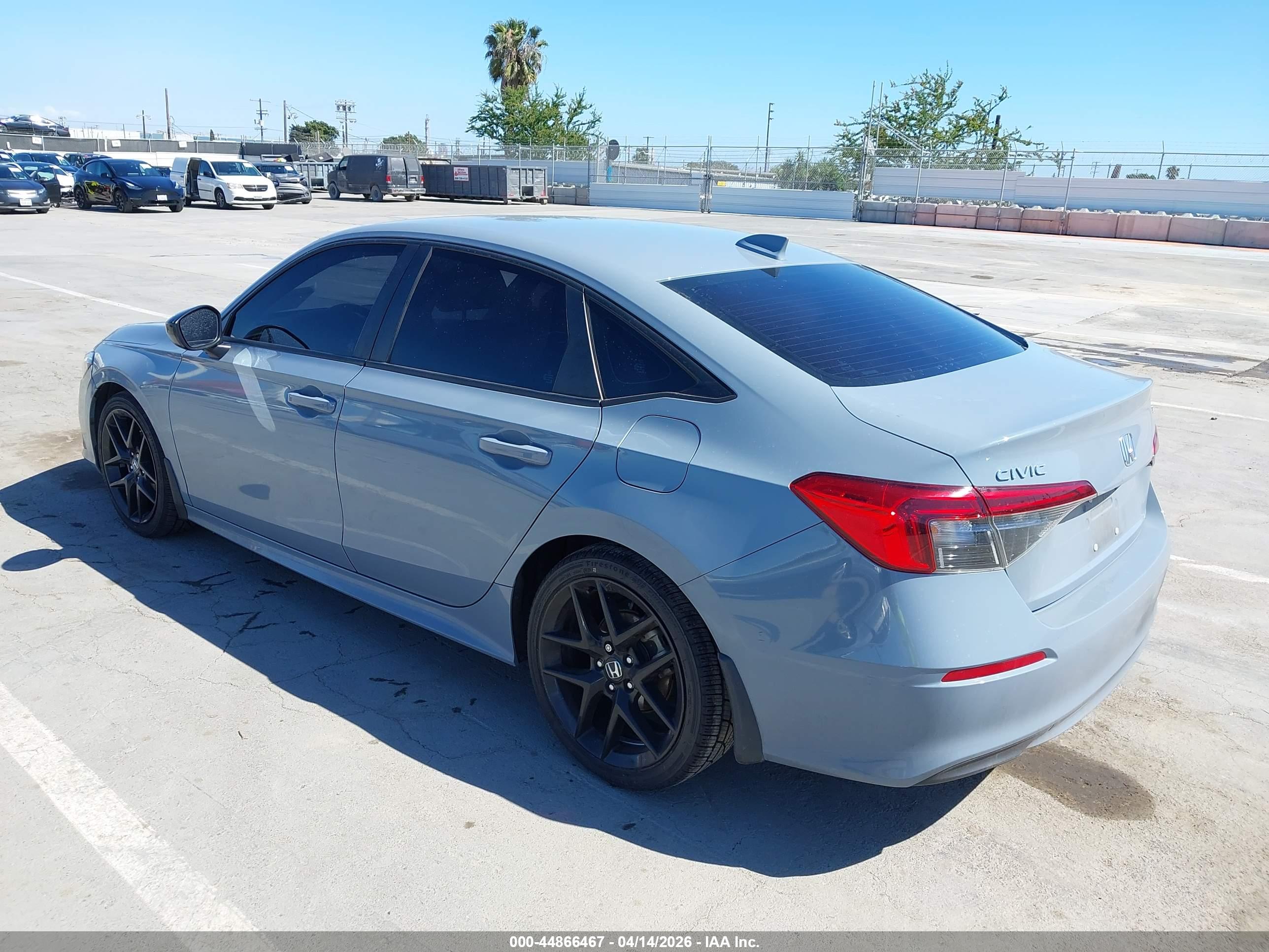 HONDA CIVIC image 3