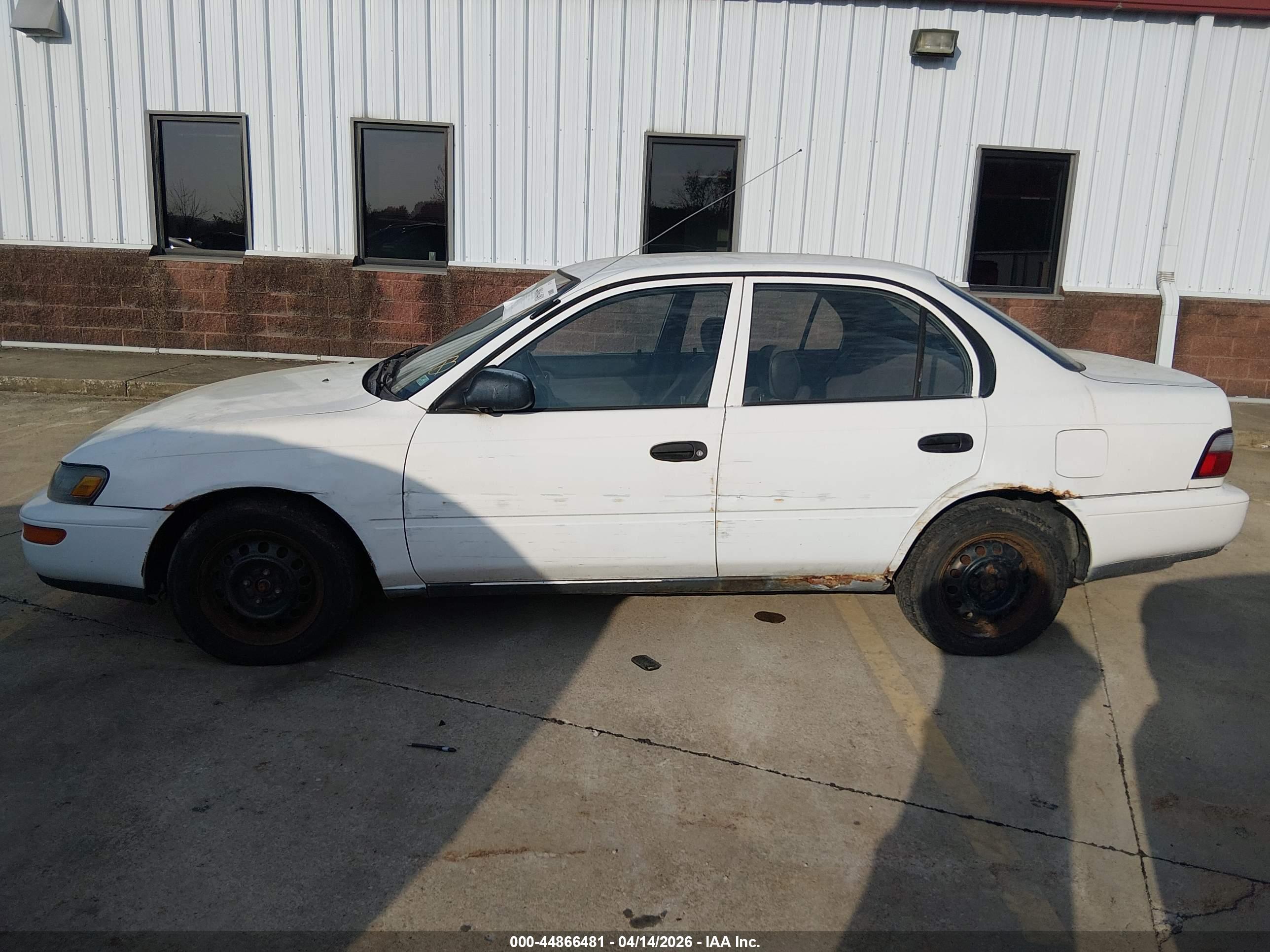 TOYOTA COROLLA image 6