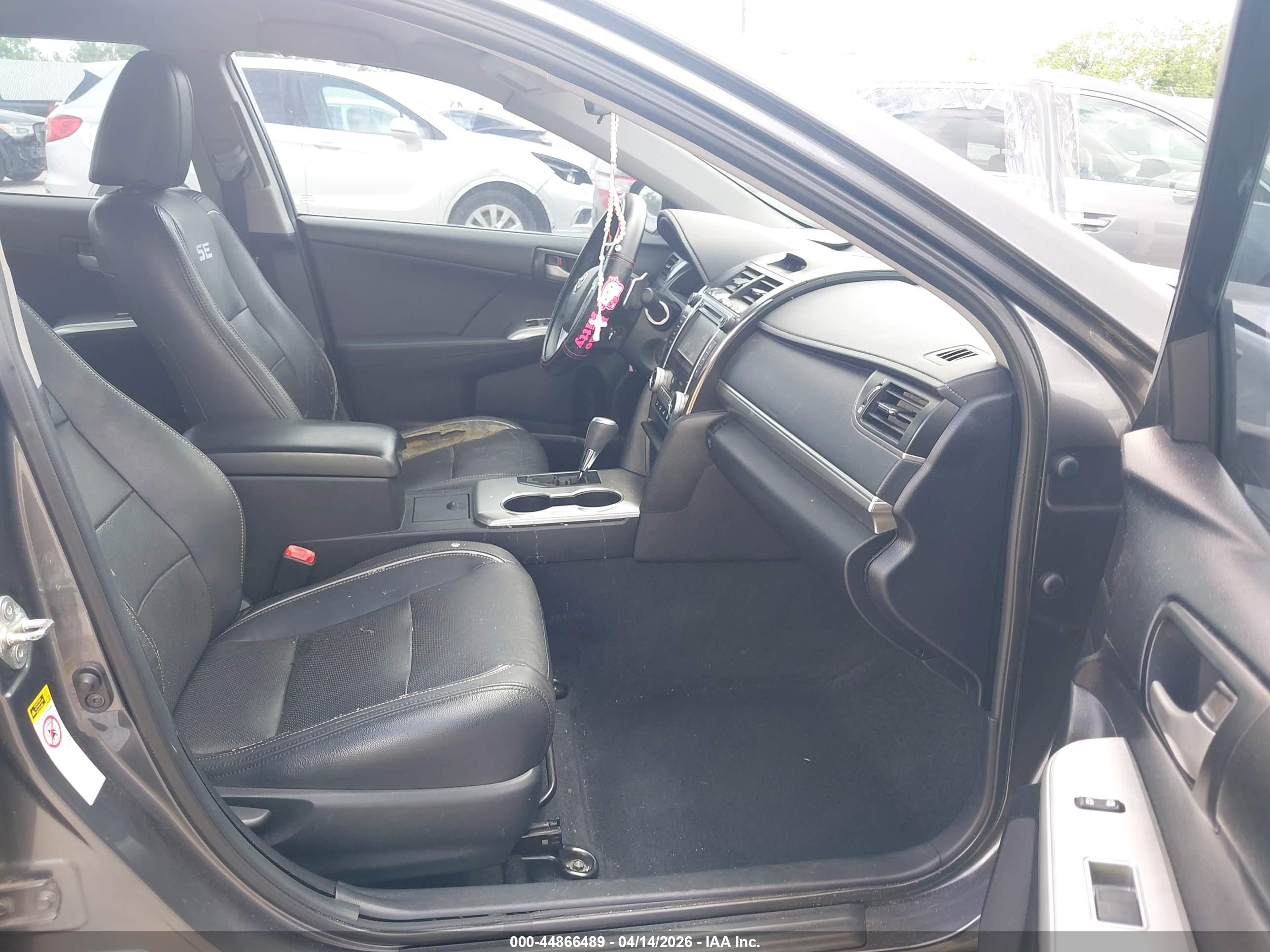 TOYOTA CAMRY image 5