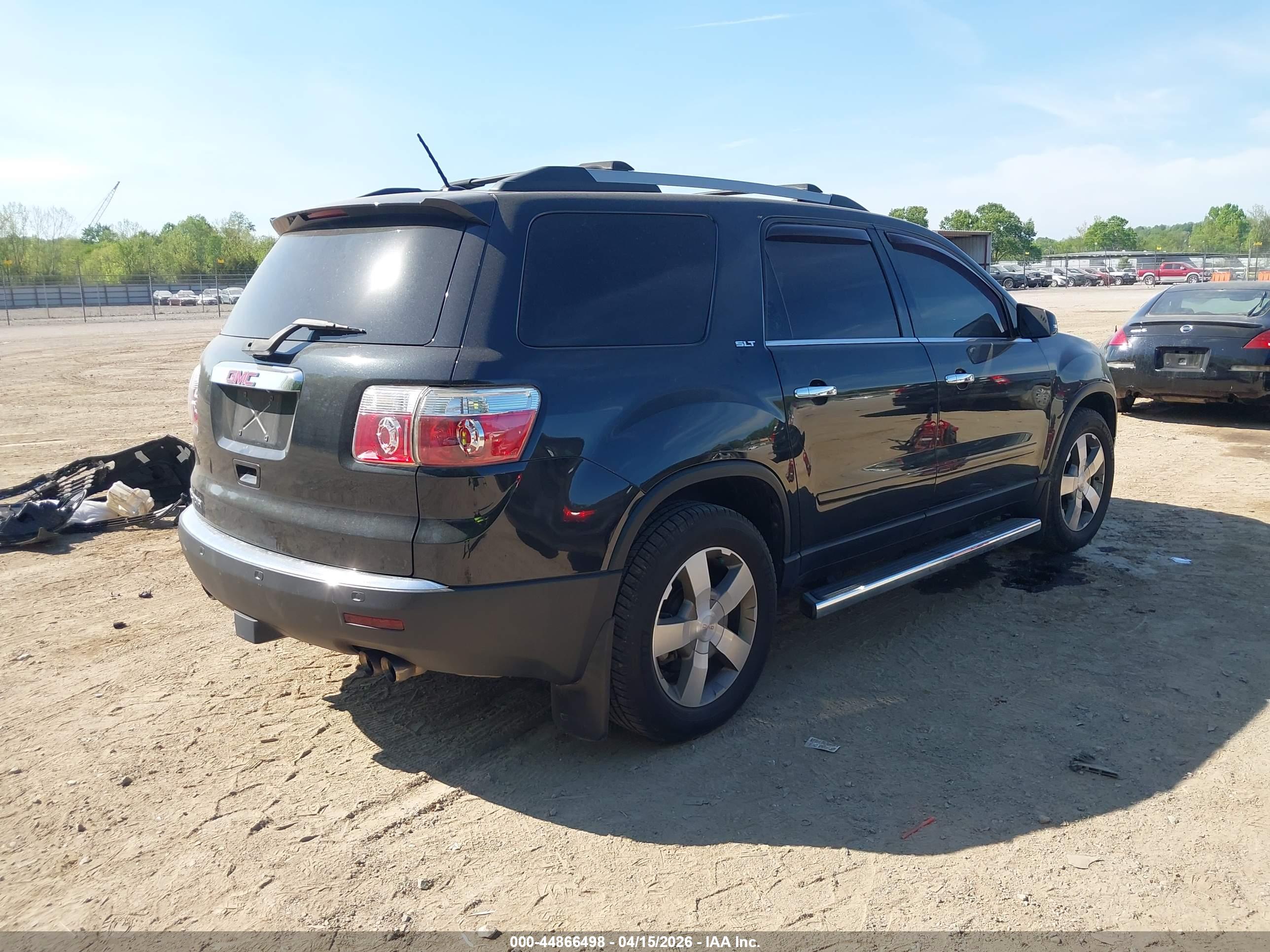 GMC ACADIA image 4