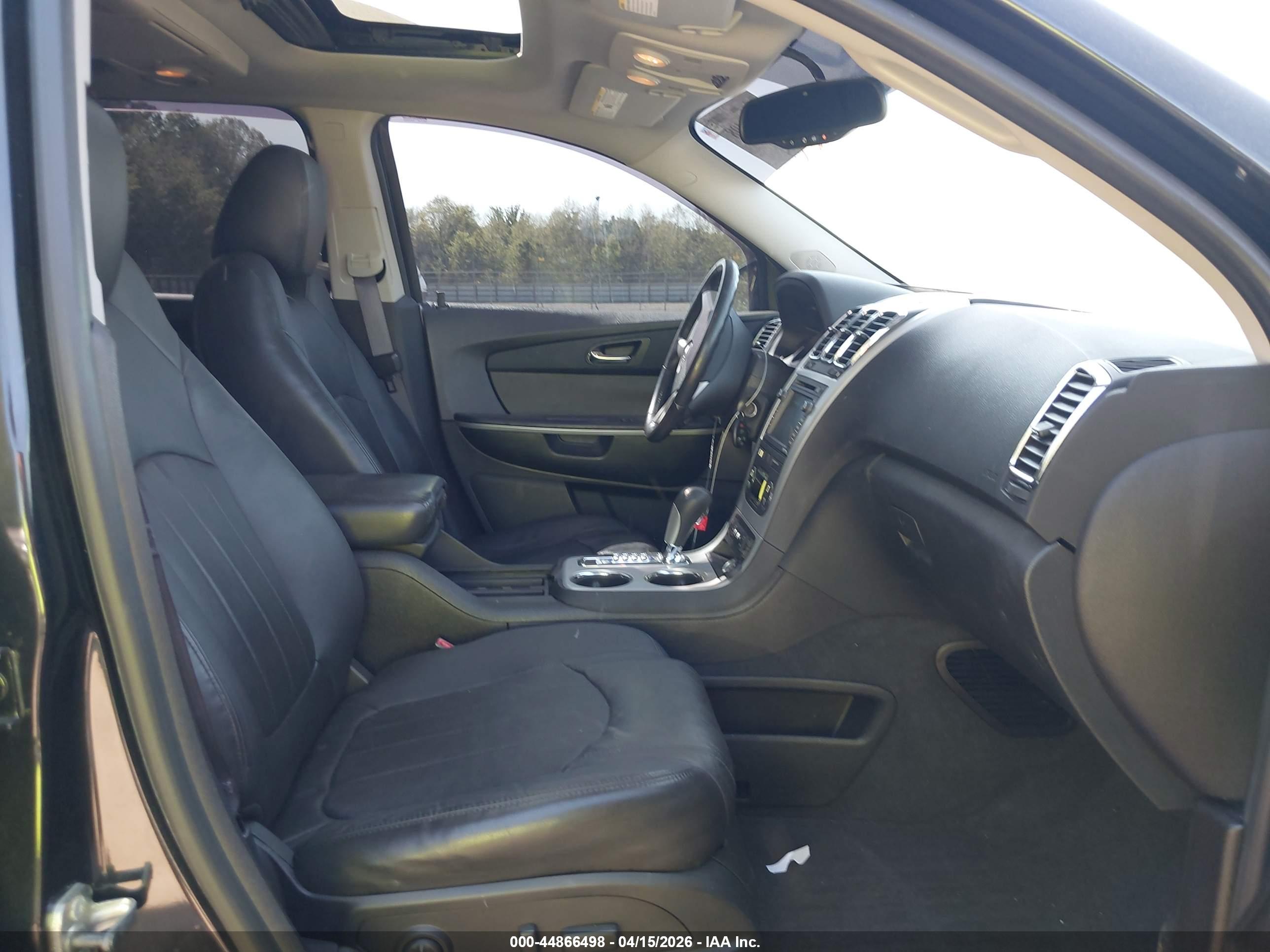 GMC ACADIA image 5