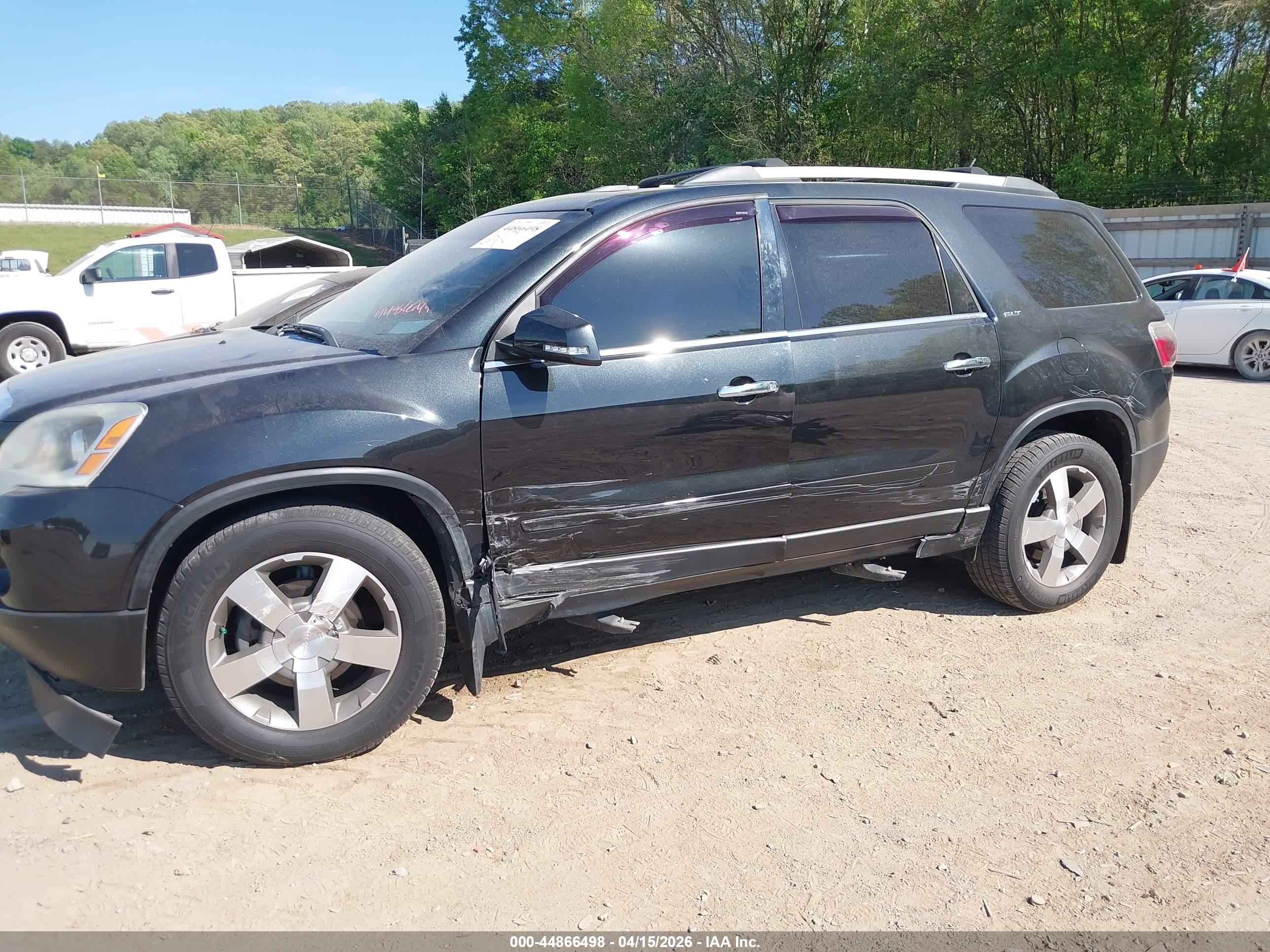 GMC ACADIA image 6