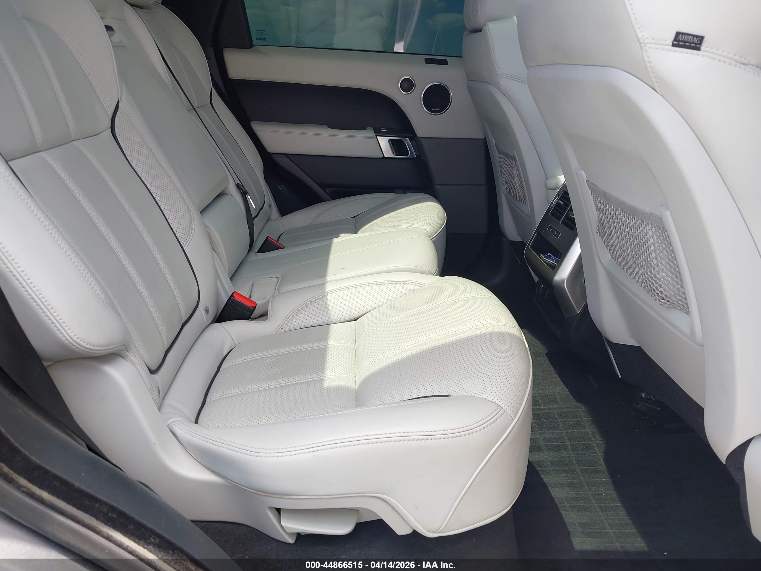 LAND ROVER image 8