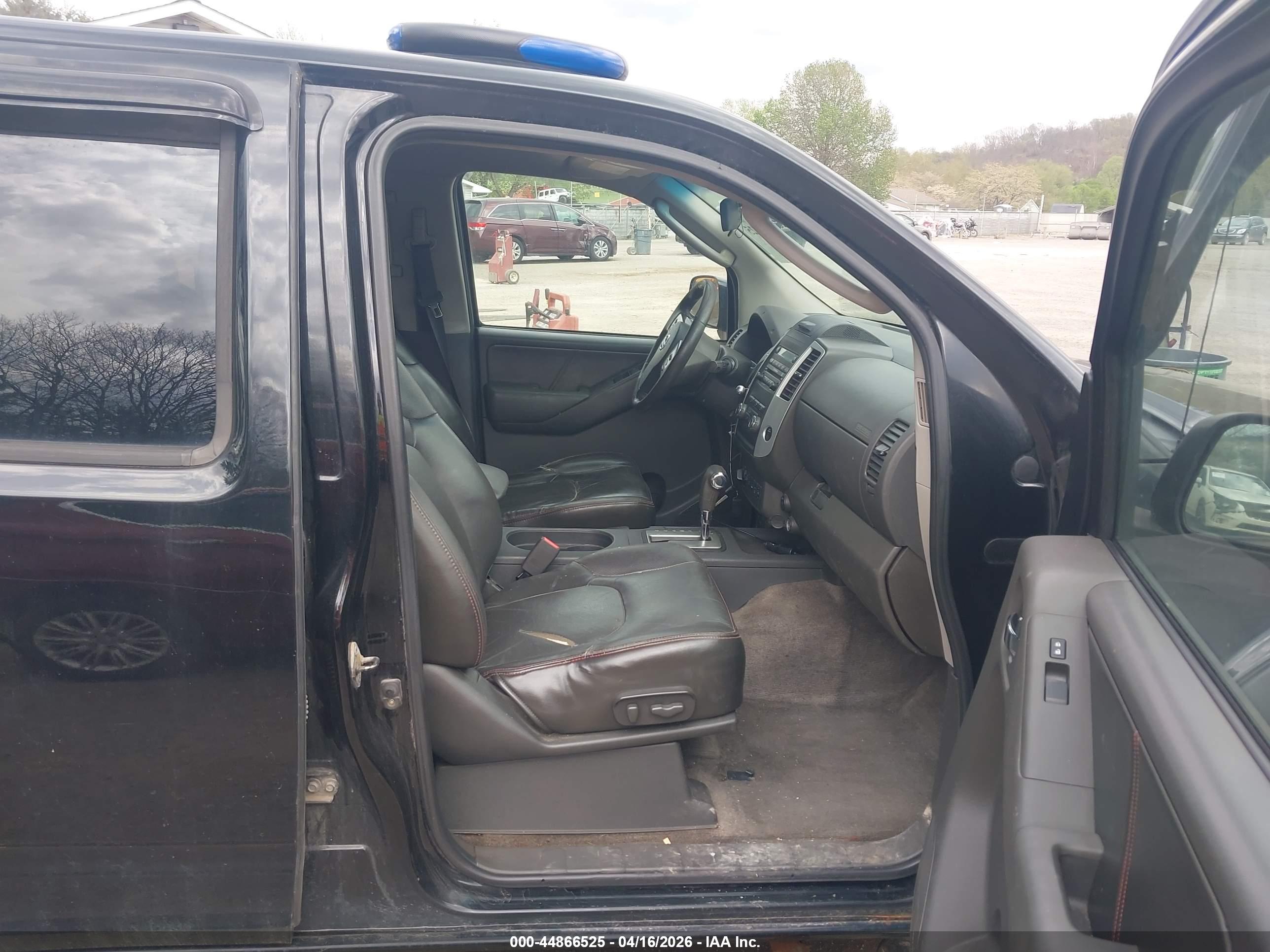 NISSAN FRONTIER image 5