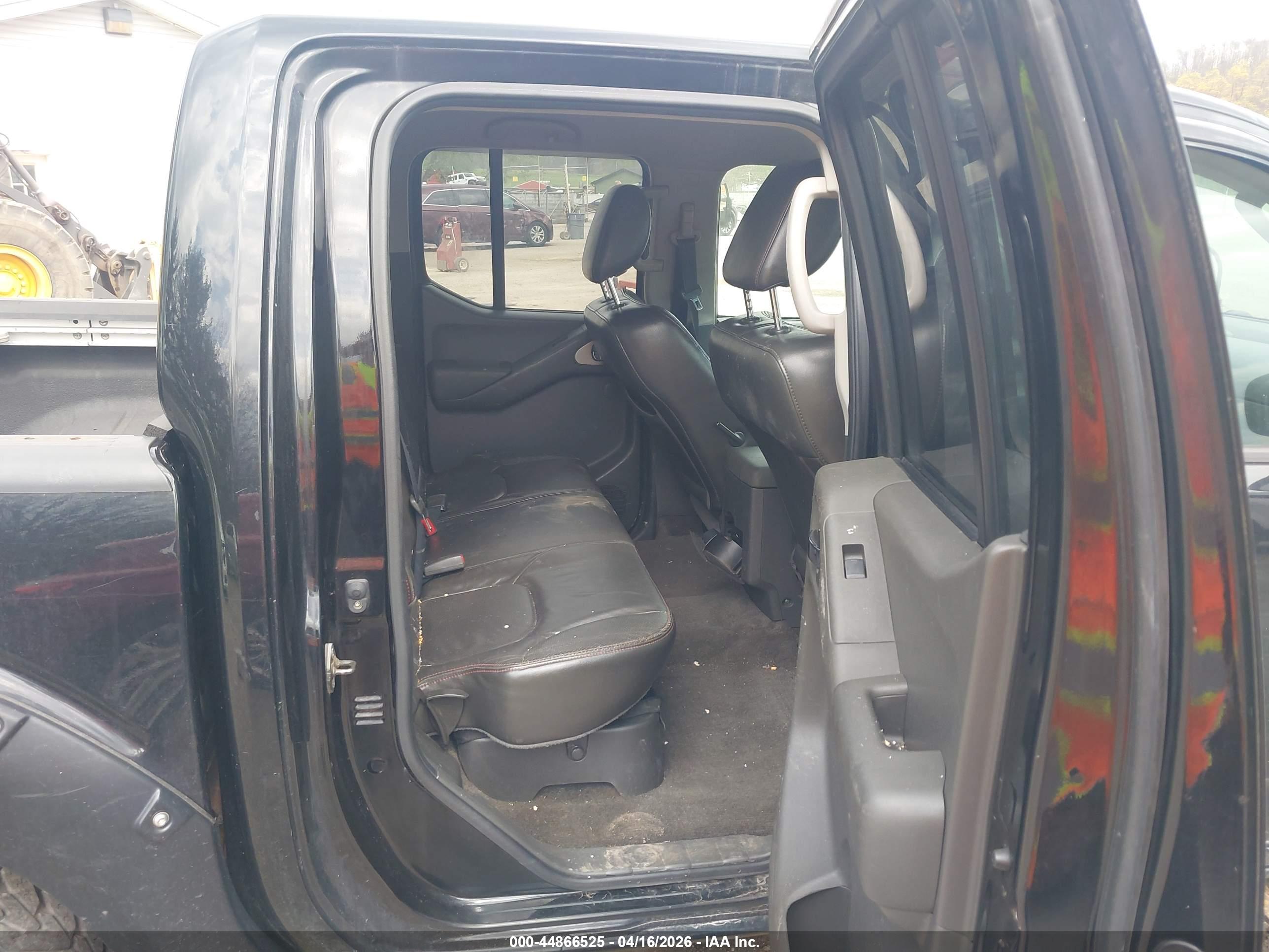 NISSAN FRONTIER image 8