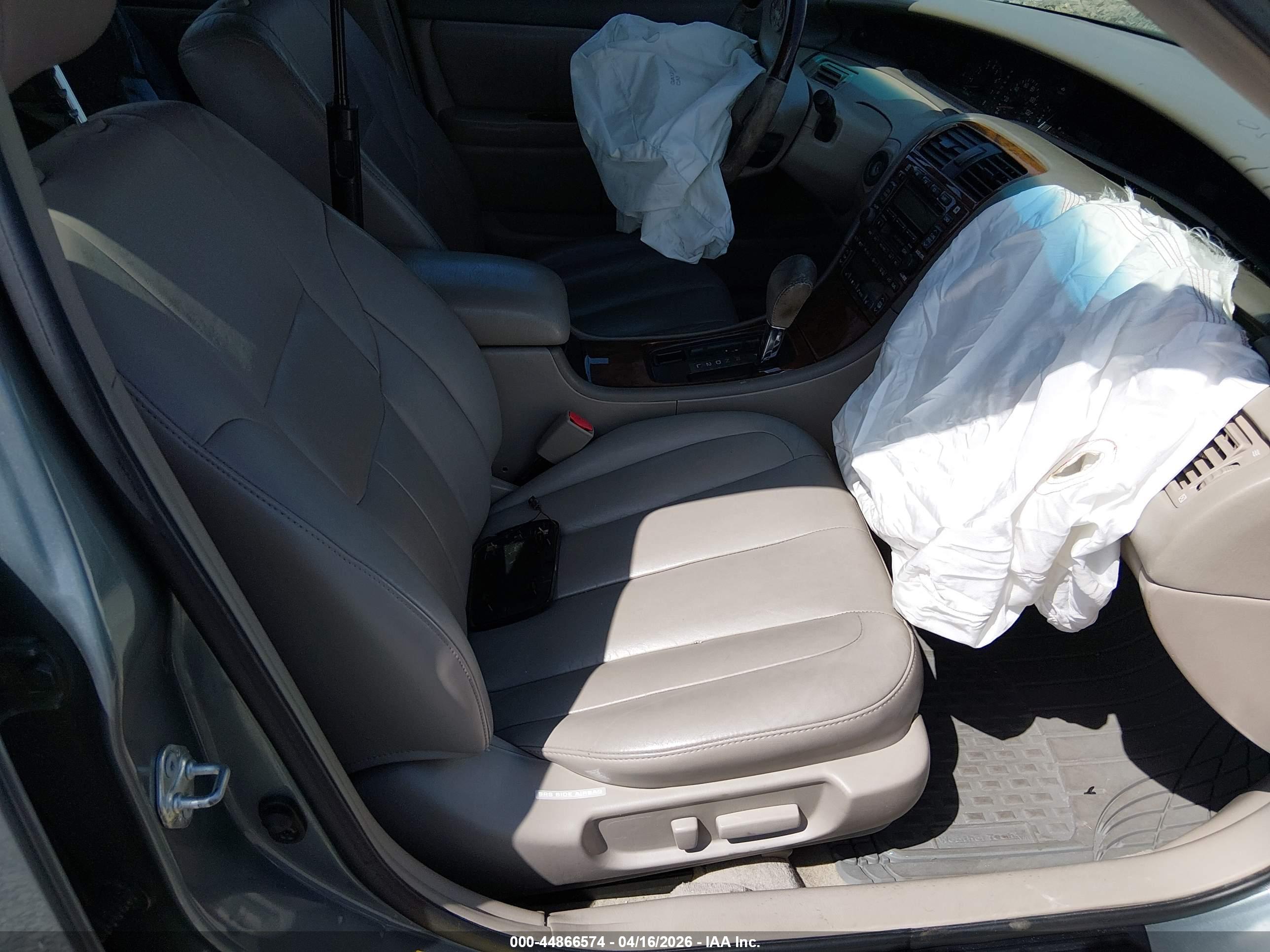 TOYOTA AVALON image 5