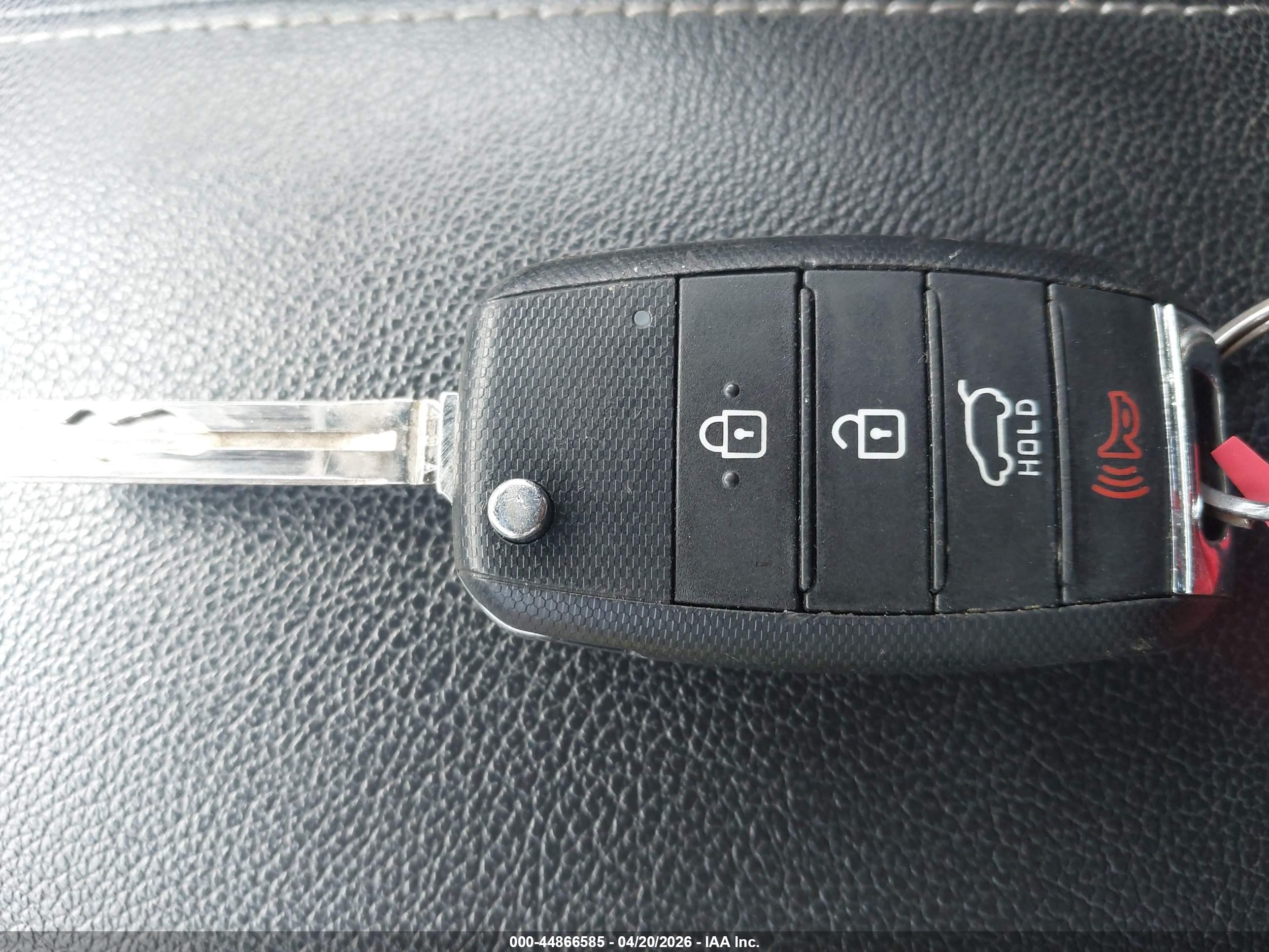 KIA SPORTAGE image 11