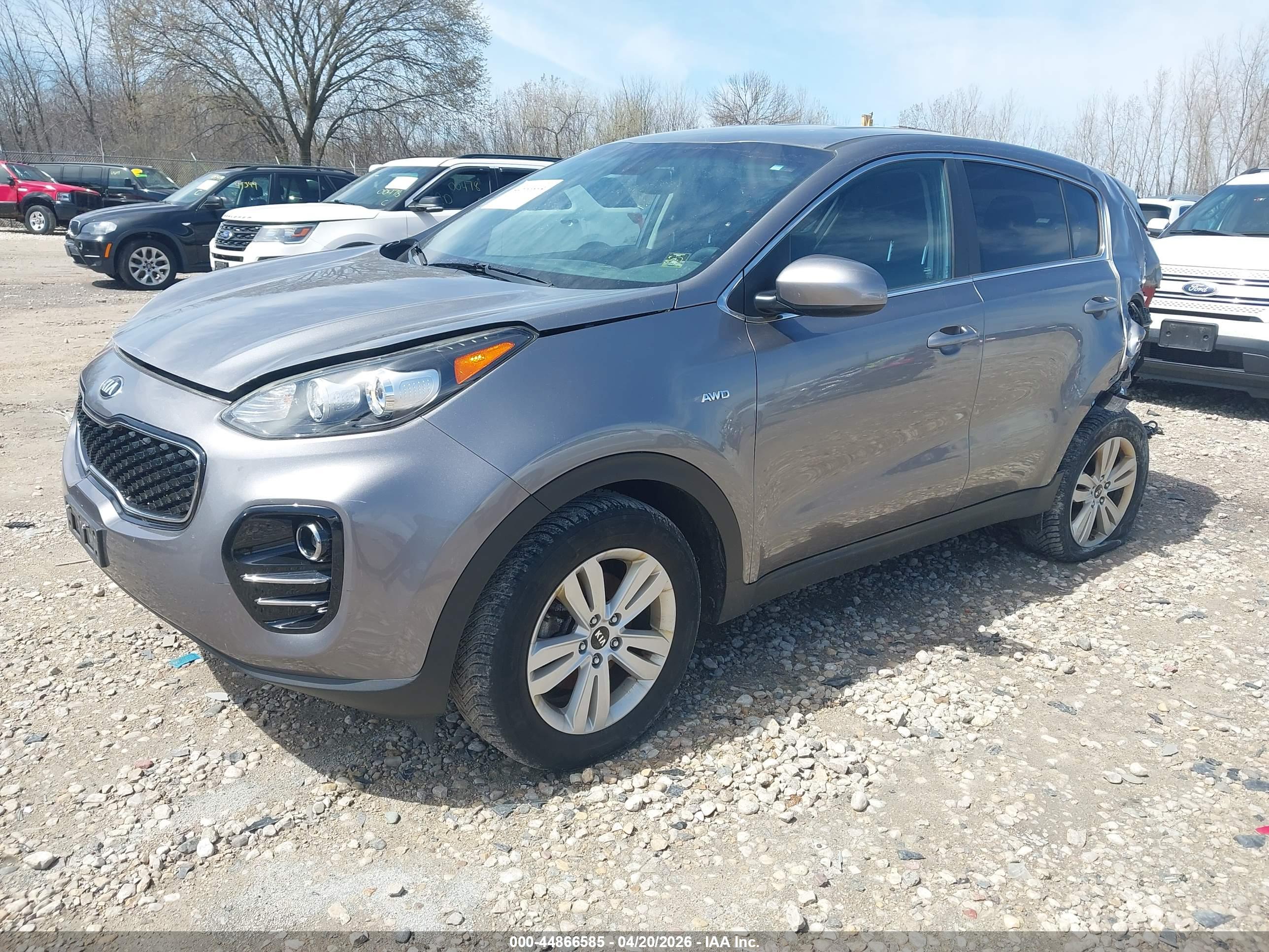 KIA SPORTAGE image 2