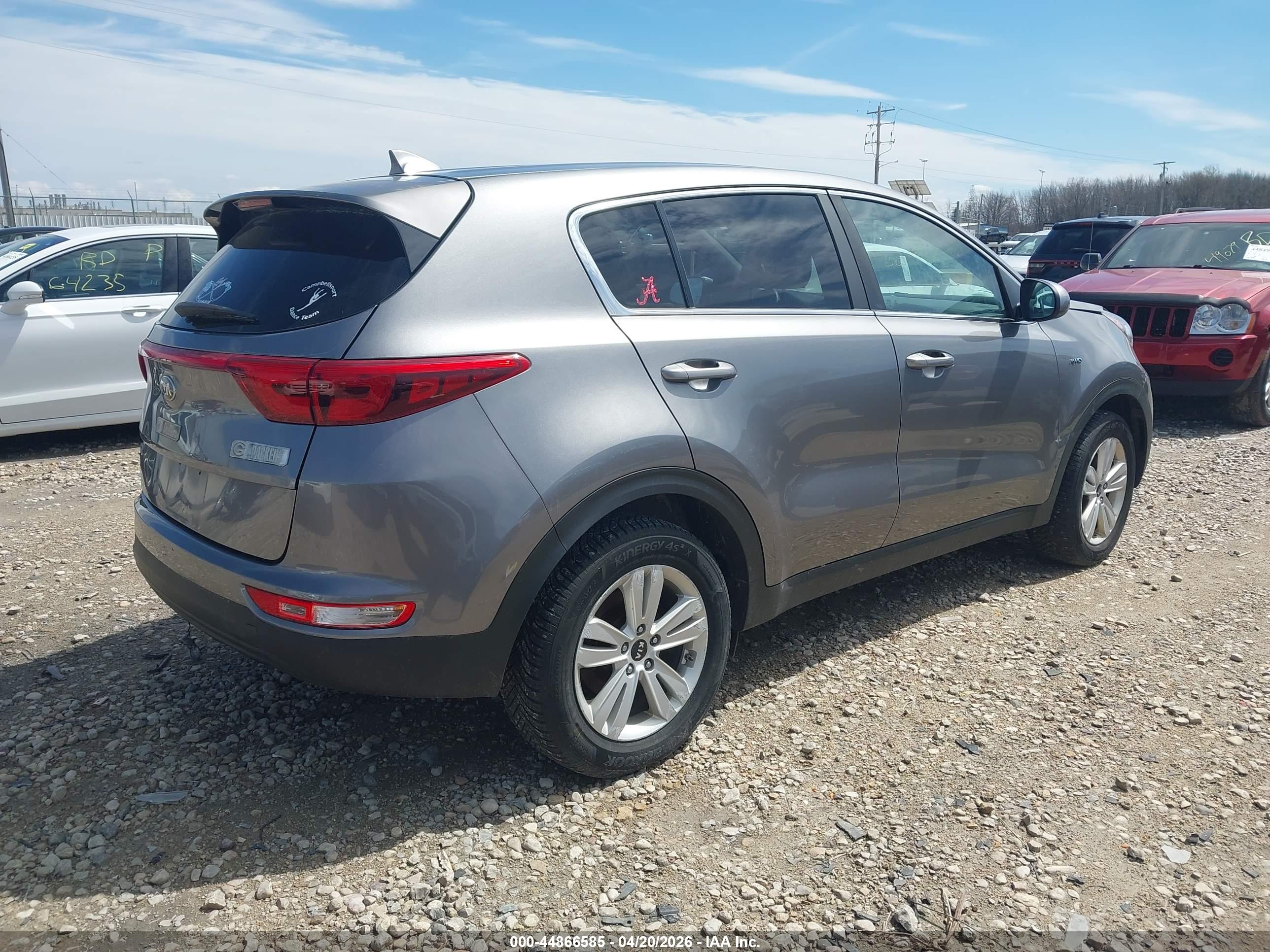 KIA SPORTAGE image 4