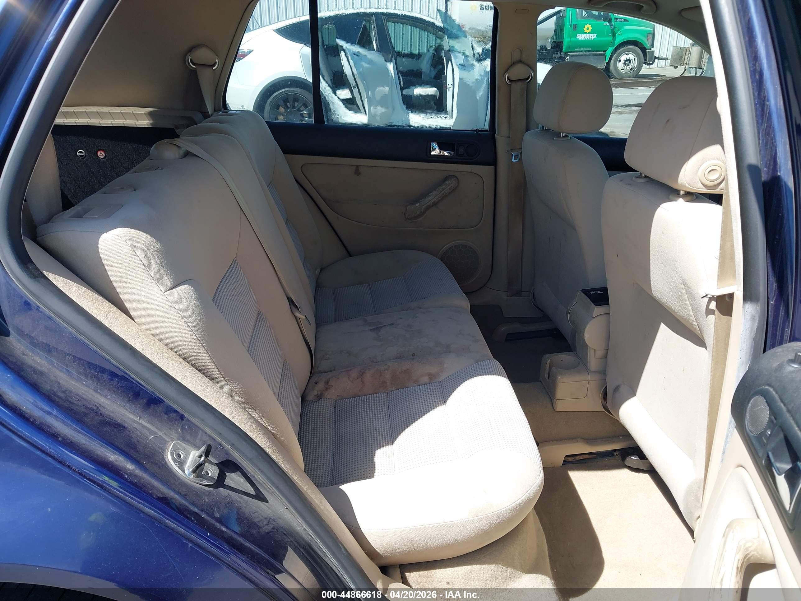 VOLKSWAGEN GOLF image 8